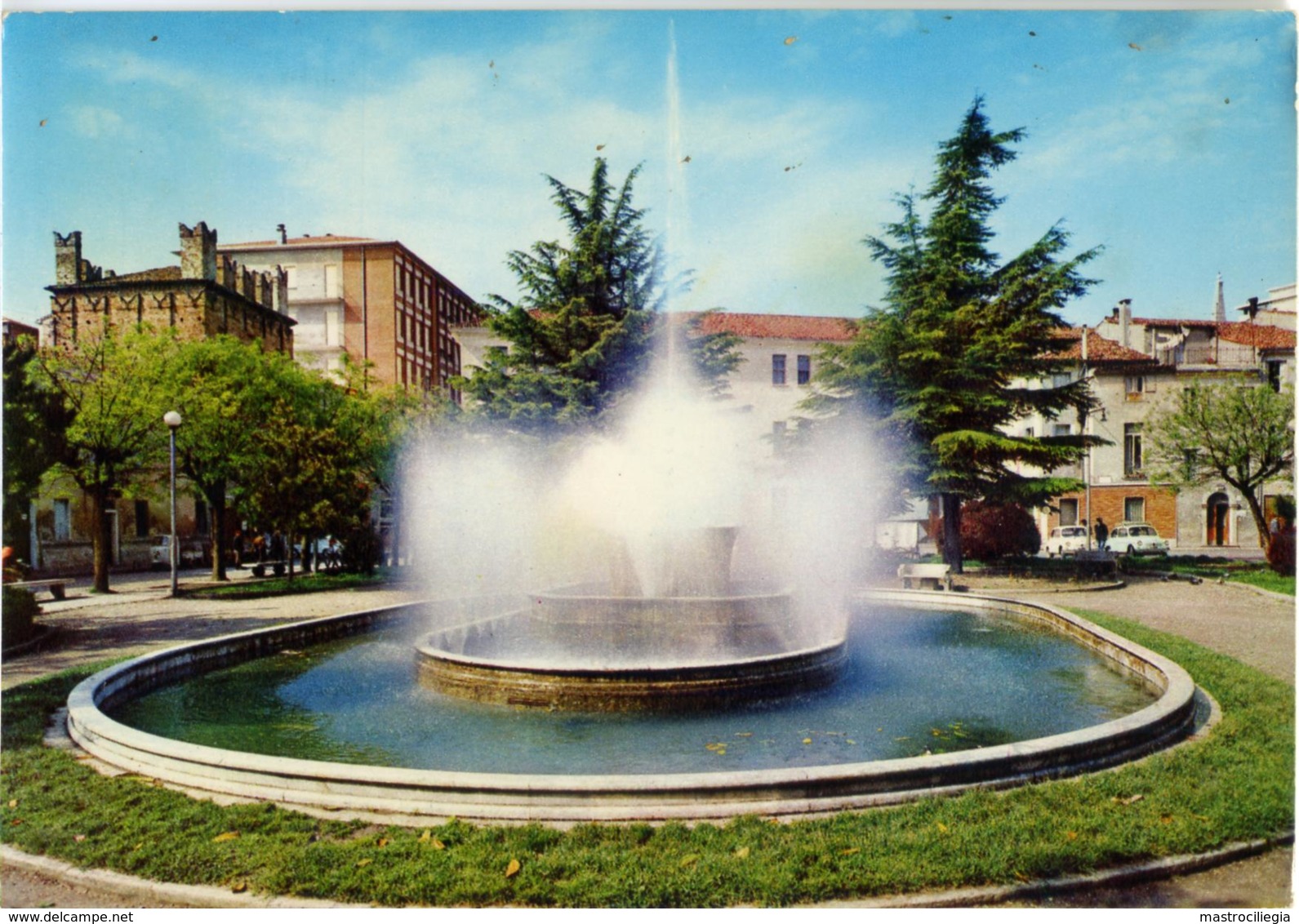 ROVIGO  Piazza Roma  Fontana - Rovigo