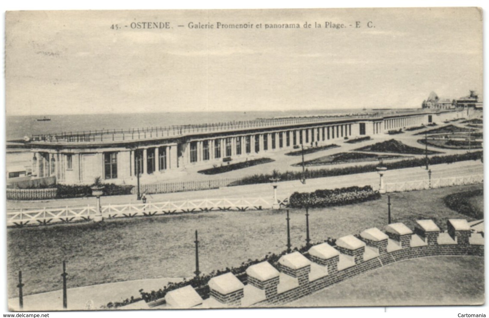 Ostende - Galerie Premenoir Et Panorama De La Plage - Oostende