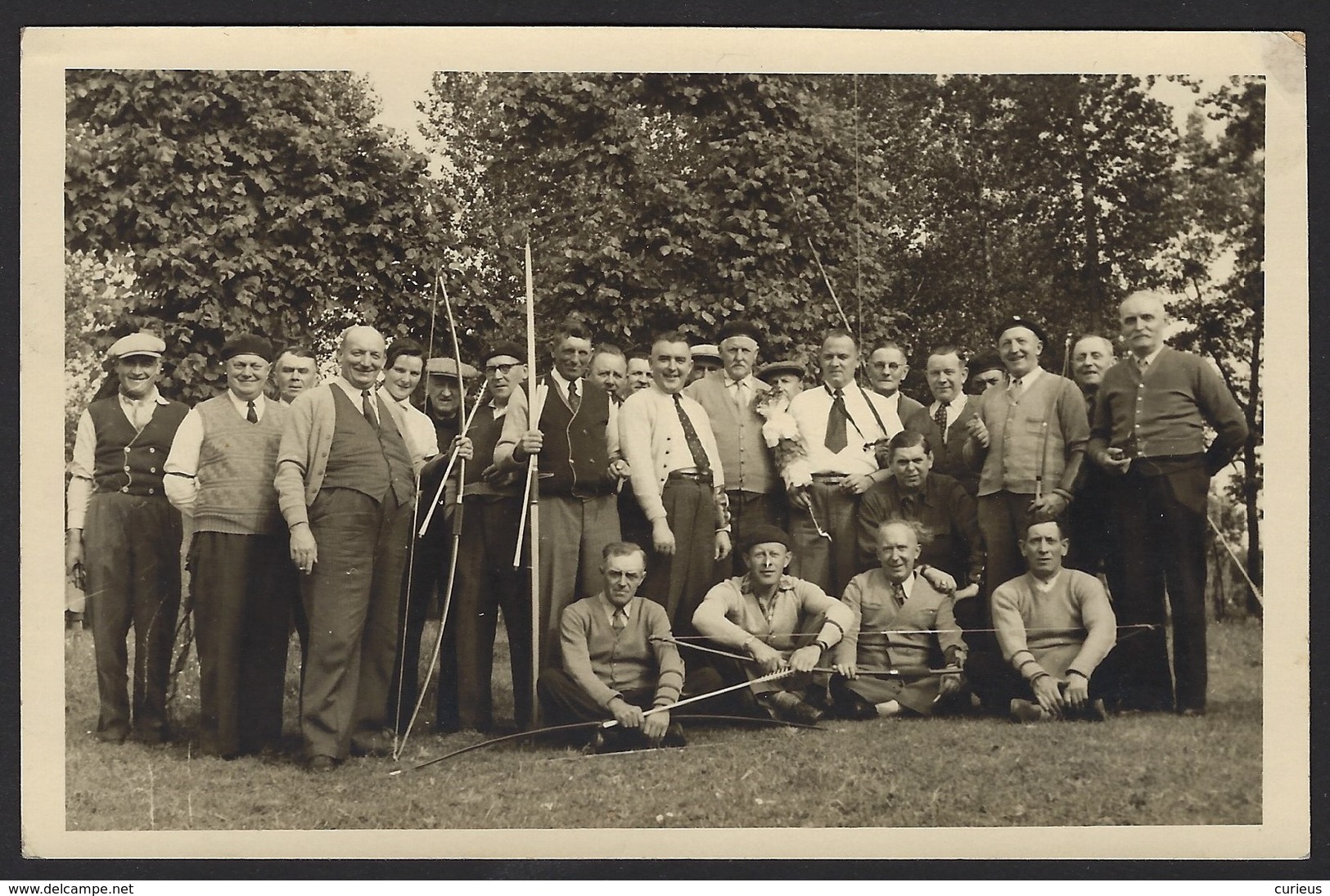 GROEP MET BOOGSCHUTTERS * FOTOKAART * 1954 * TIR A L'ARC * CARTE PHOTO - Tir à L'Arc