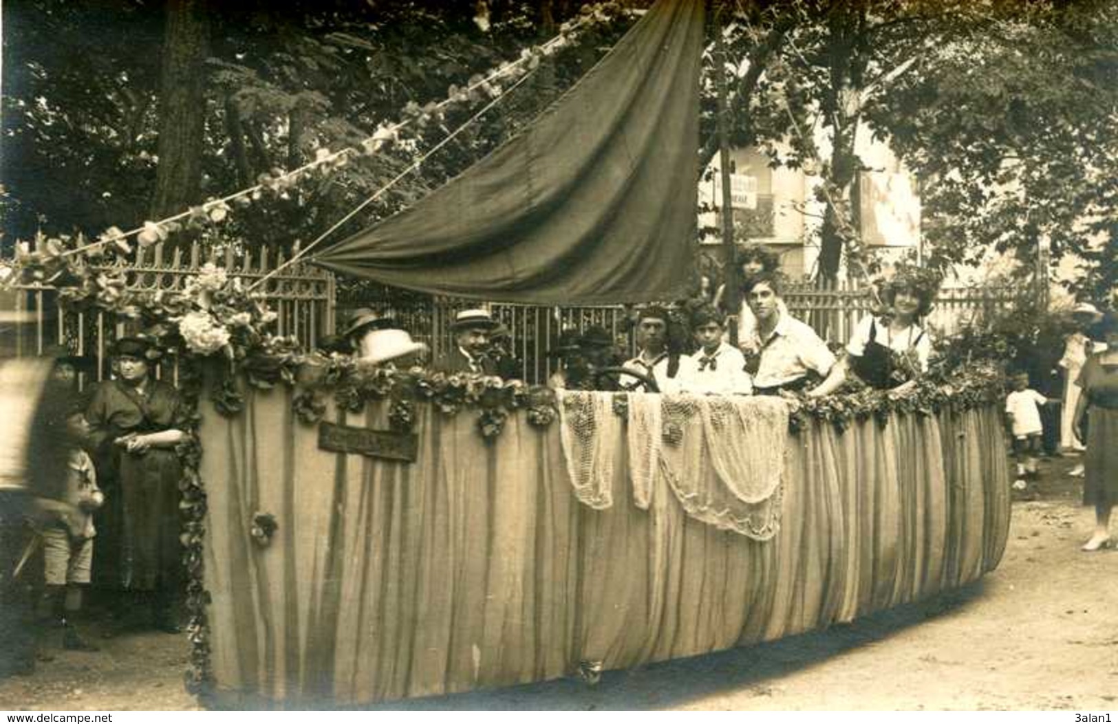 MONTPELLIER ?   =  Bateau Carte Photo Carnaval  1271 - Montpellier