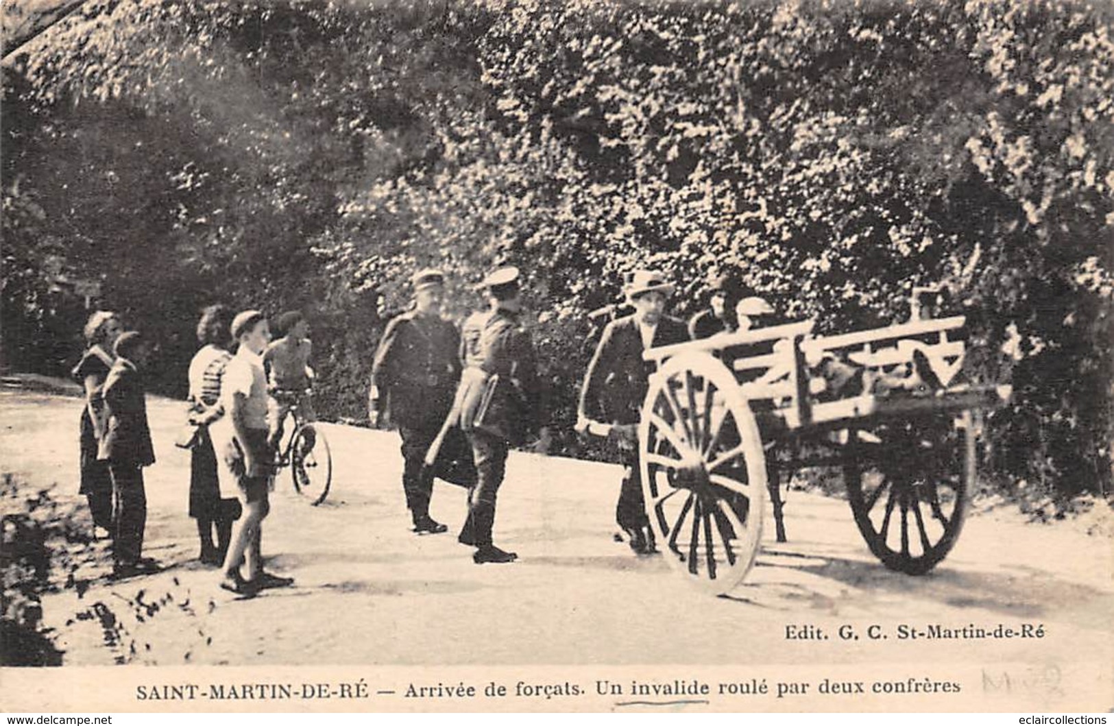 Ile De Ré.    17      St Martin. Arrivée  Invalide Roulé Par 2 Confrères  Bagnard.Forçat.     (voir Scan) - Ile De Ré