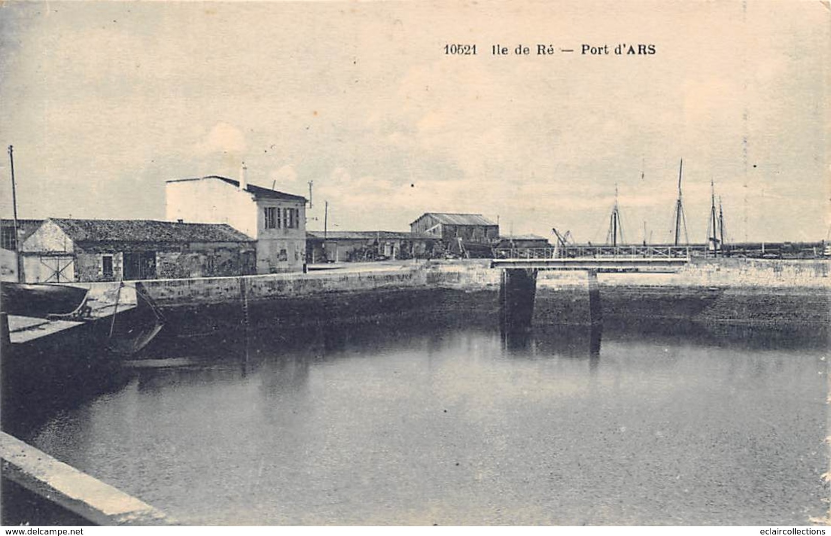 Ile De Ré.    17     Ars En Ré. Le Port      (voir Scan) - Ile De Ré