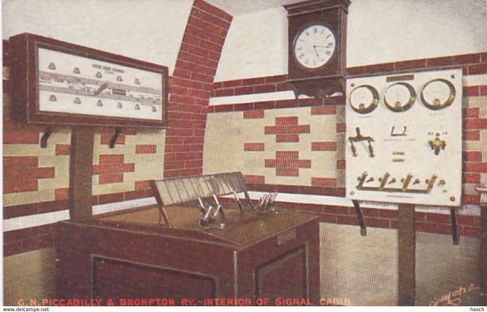 2810	78	London’s Latest Tube, G.N. Piccadilly & Brompton Ry.- Interior Of Signal Cabin. (see Corners) - Eisenbahnen