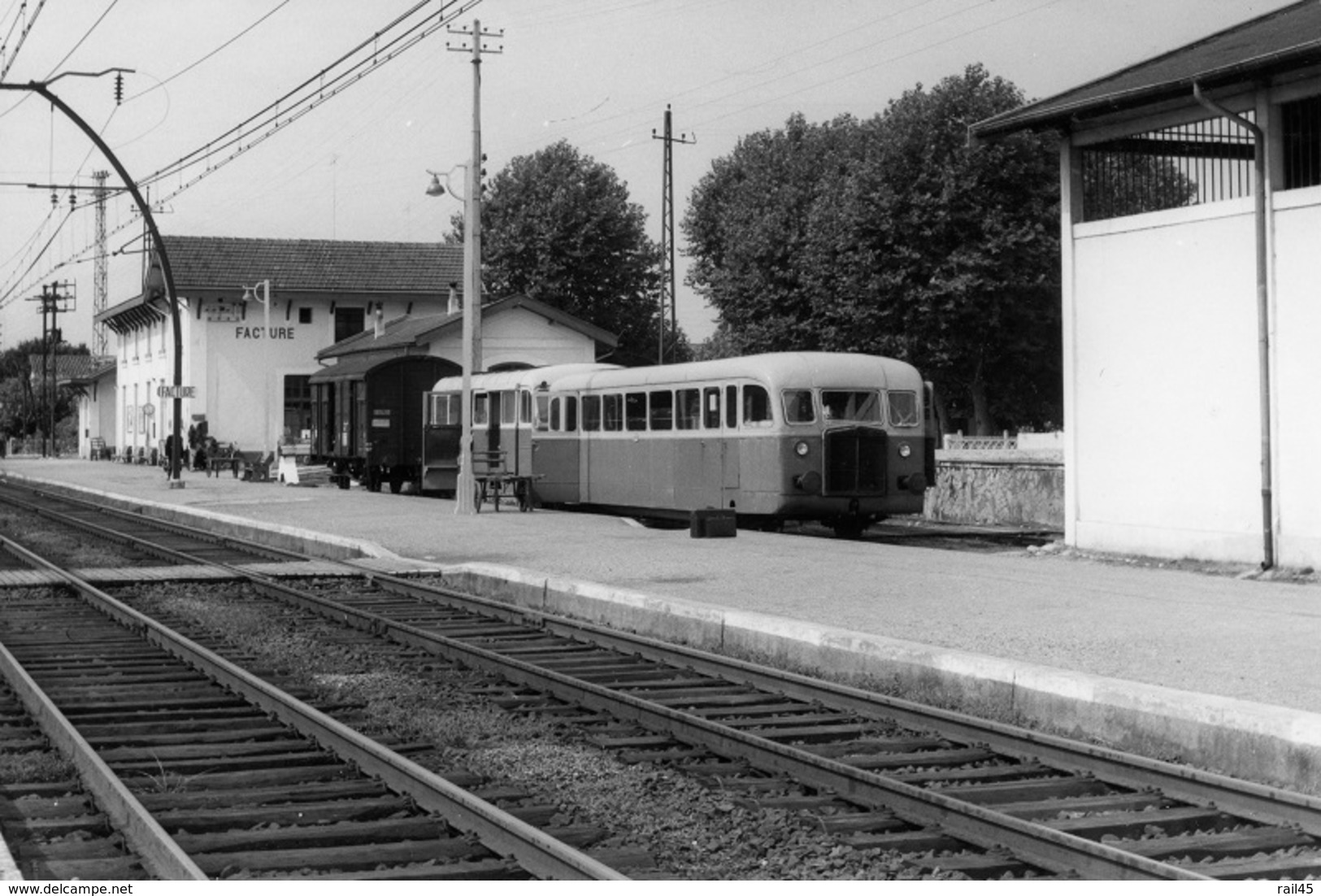 Facture. Economiques De Gironde. Autorail De 1ère Classe De Dion-Bouton M11. Cliché Jacques Bazin. 30-08-1958 - Eisenbahnen