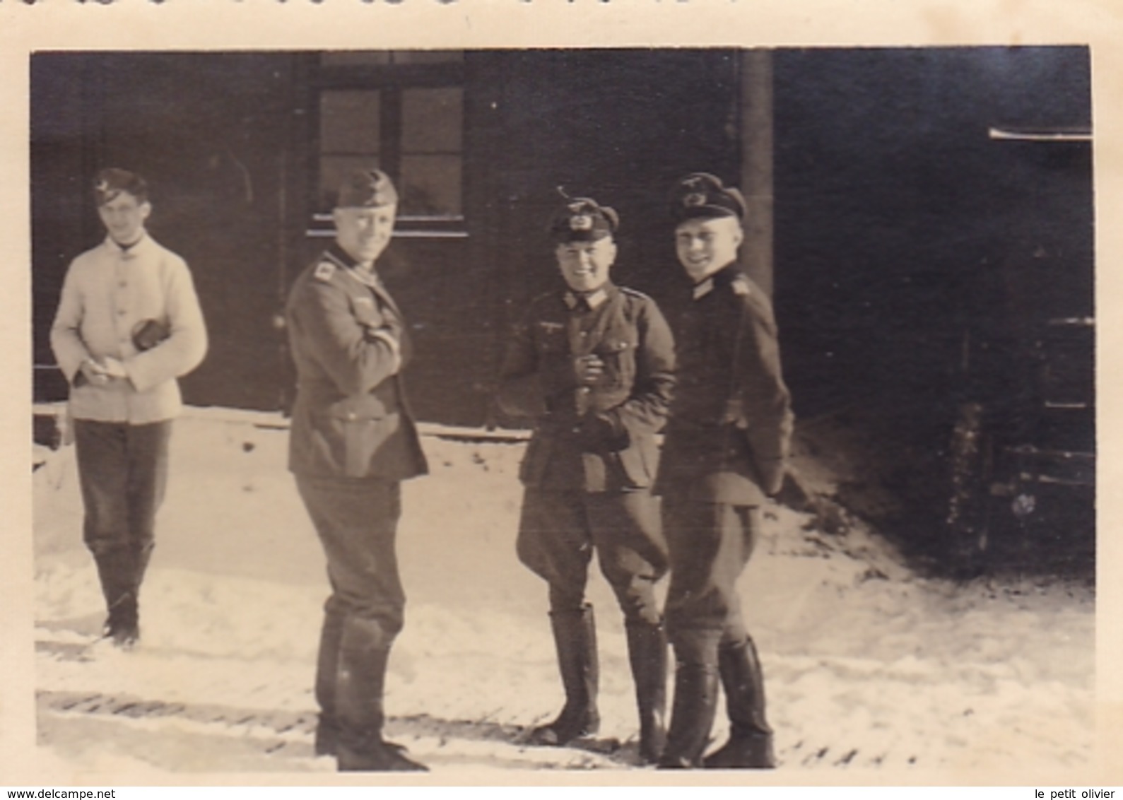 PHOTO ORIGINALE 39 / 45 WW2 WEHRMACHT FRONT RUSSE SOLDATS ALLEMANDS JEUNESSE HITLÉRIENNE - Guerre, Militaire