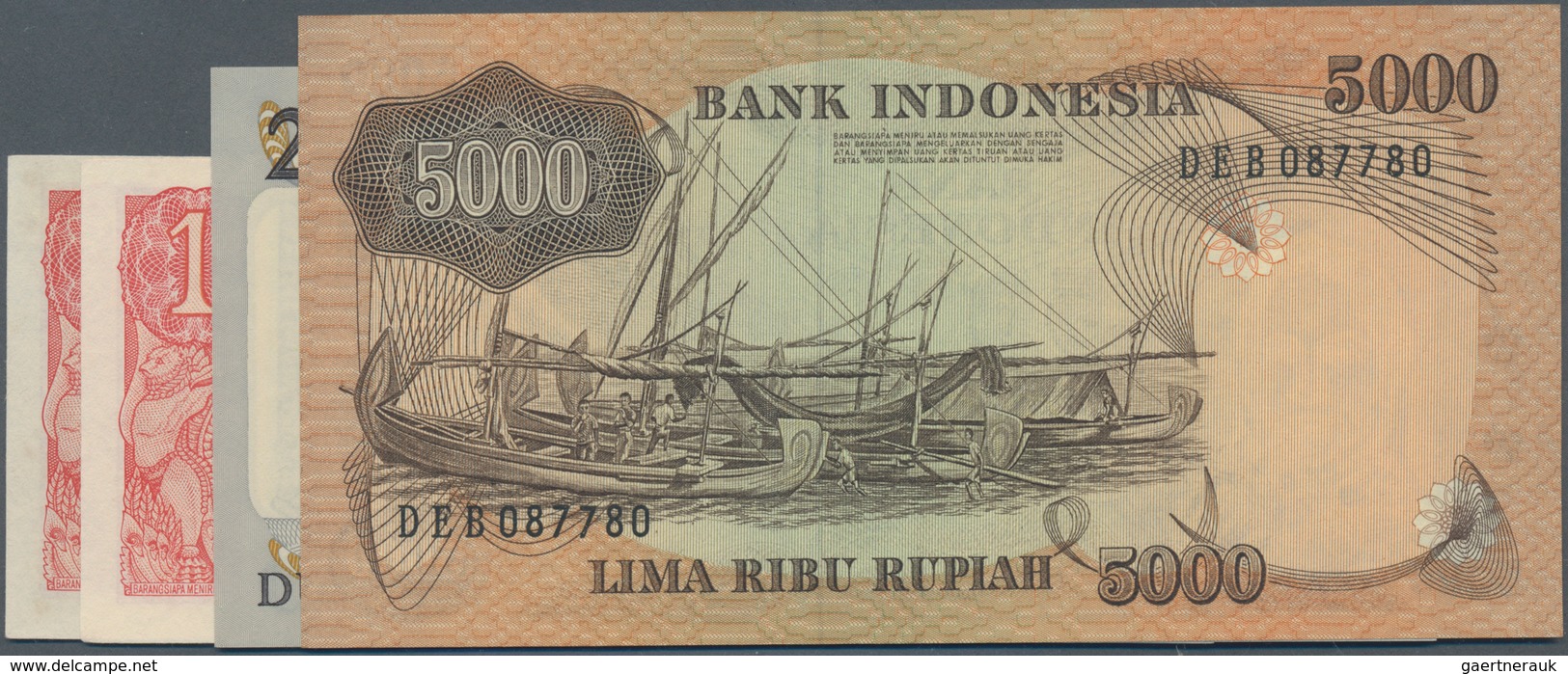 Indonesia / Indonesien: Very Nice Set With 5 Banknotes Comprising Republik Indonesia 2x 1 And 2 ½ Ru - Indonesia