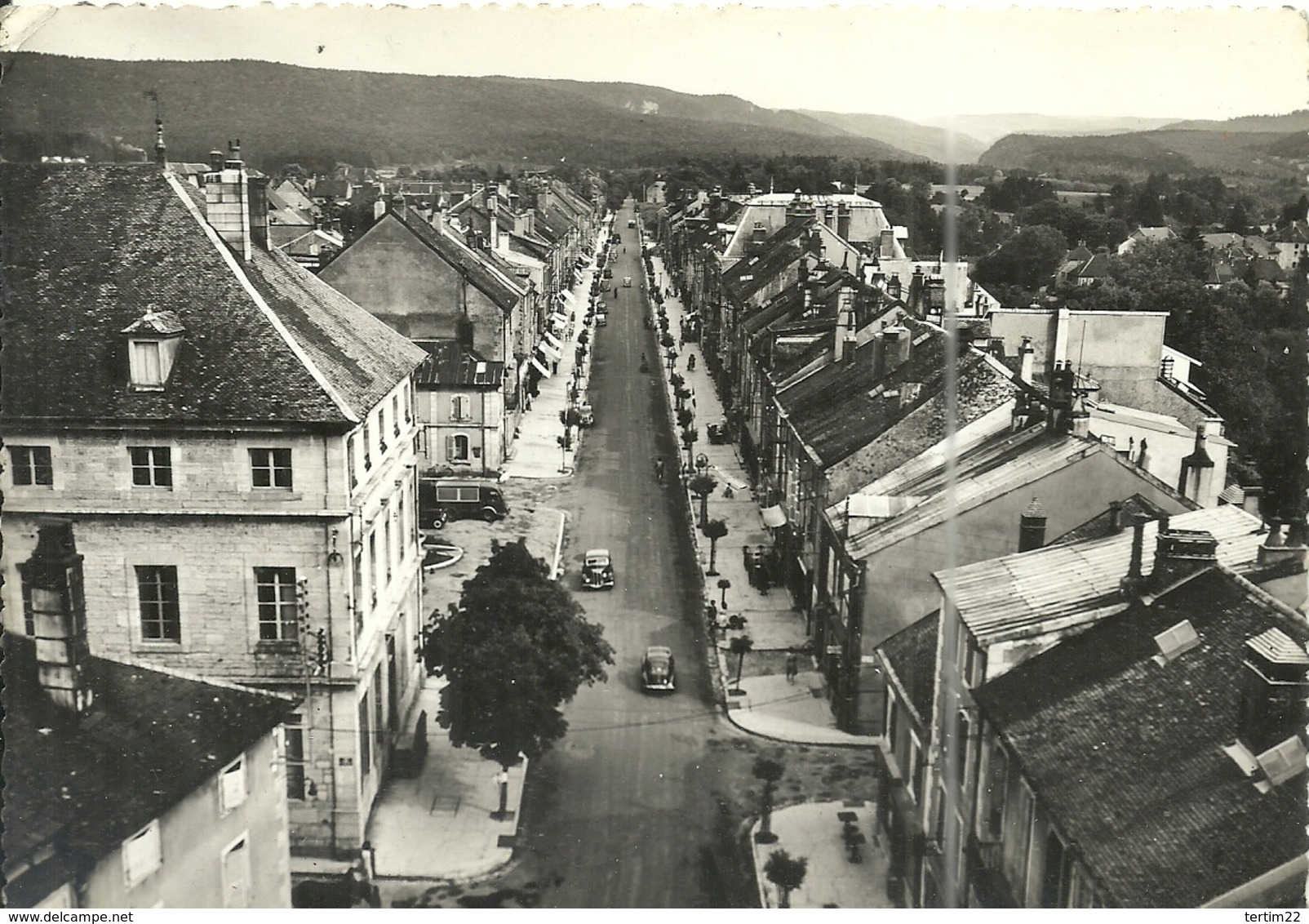 (CHAMPAGNOLE )( 39 JURA ) PERSPECTIVE SUR L AVENUE DE LA REPUBLIQUE - Champagnole