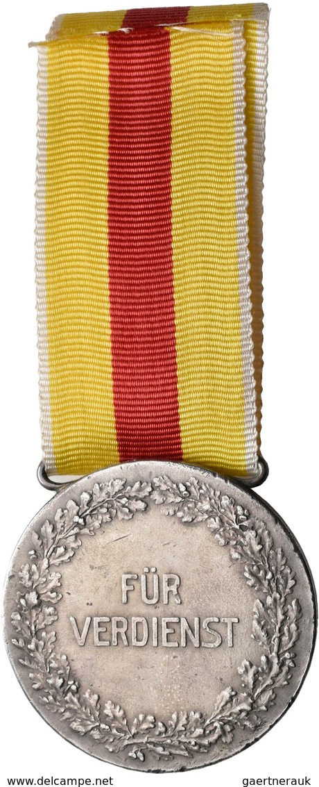 Medaillen Deutschland: Baden: Silberne Großherzogliche Vedienstmedaille O.J. (1866-1918) Mit Dem Por - Autres & Non Classés