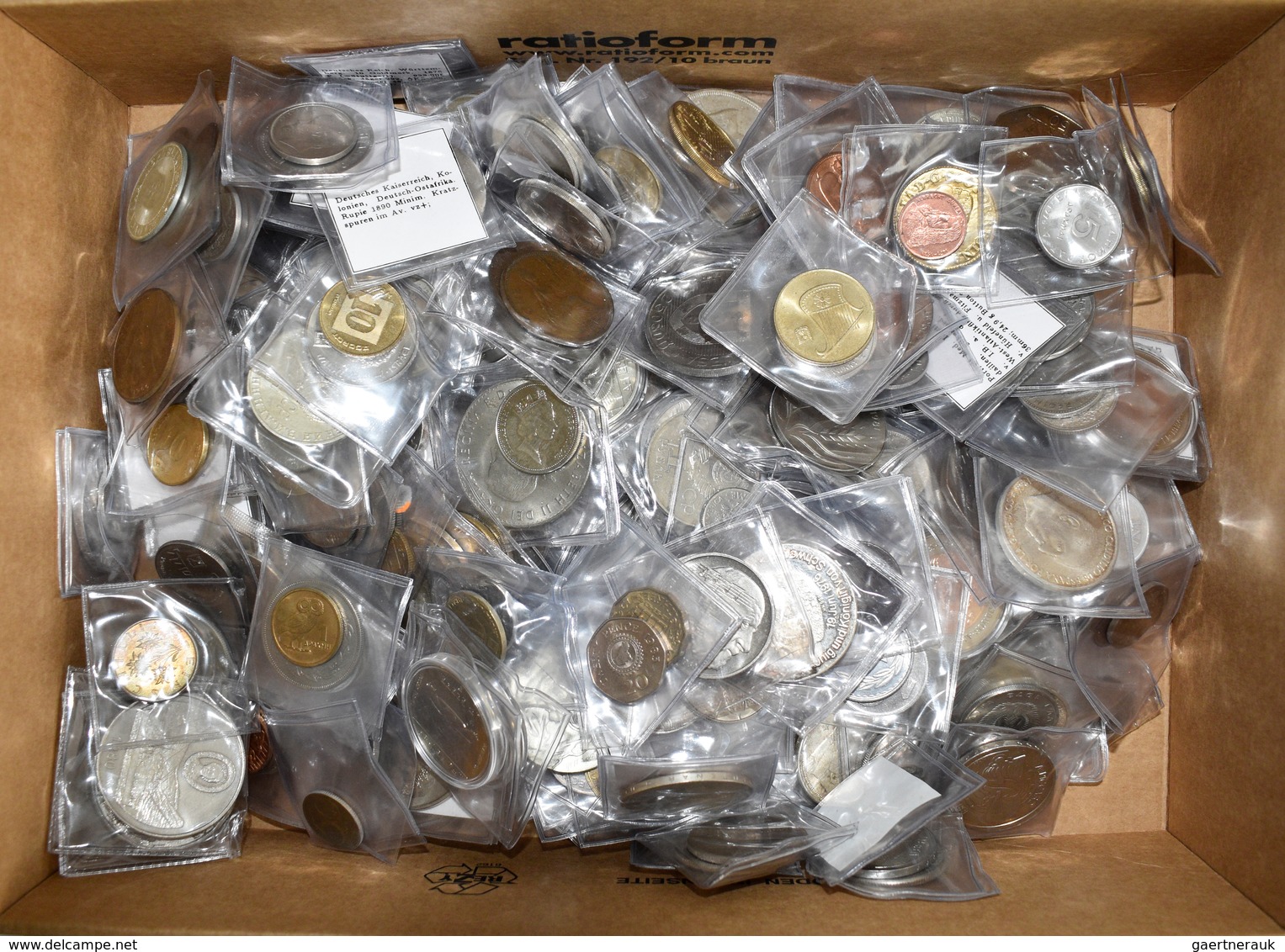 Alle Welt: Silber- Und Kupfermünzen Aus Aller Welt. Circa 3,2 Kg. Überwiegend Einzeln In Münztäschch - Autres & Non Classés