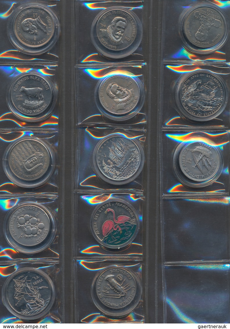 Kuba: Kleines Lot mit diversen Münzen aus Cuba. Überwiegend 1 Peso Gedenkmünzen aus CN mit Tier- ode
