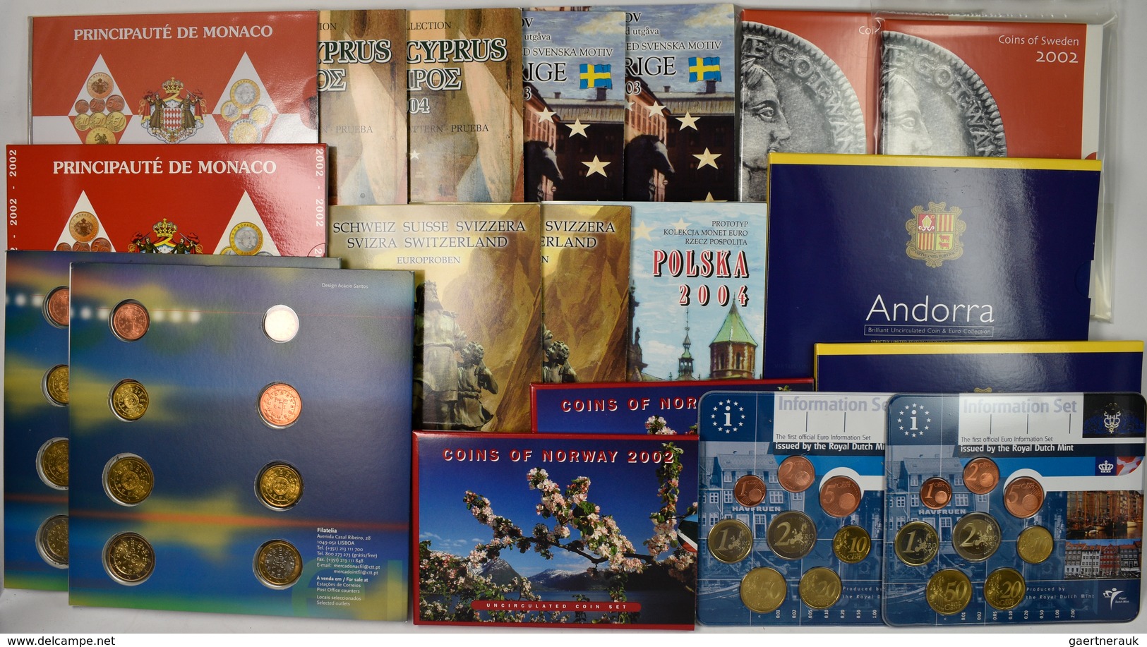 Europa: Kleine Sammlung An Diversen Kursmünzensätzen Aus Europa. Dabei Norwegen, Schweden Und Andorr - Autres – Europe
