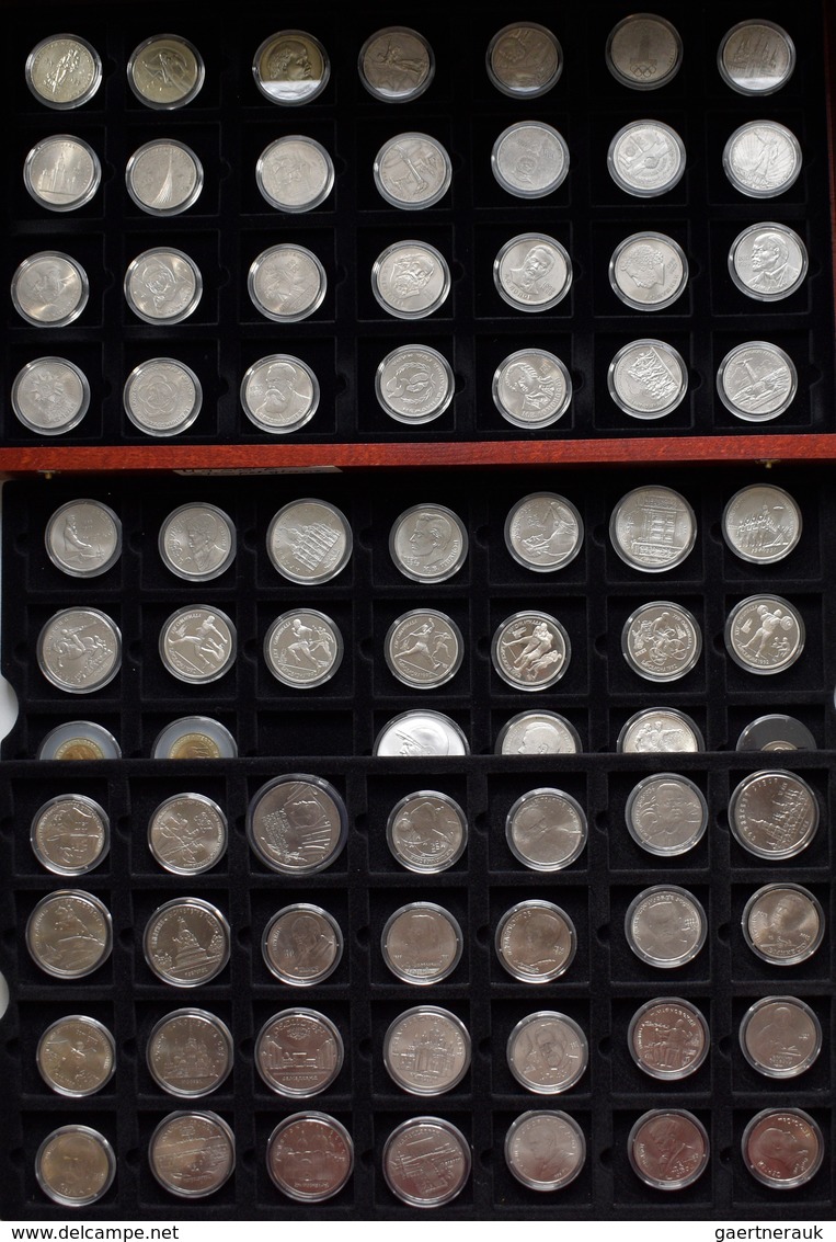 Sowjetunion: Über 300 Diverse Gedenkmünzen Der UdSSR In 4 Holzboxen (Die Offiziellen Gedenkrubel Der - Russie