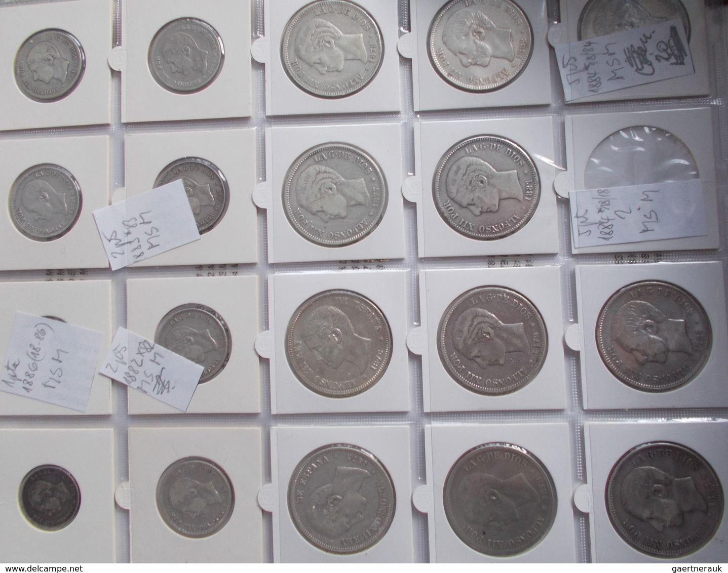 Spanien: Ein Album Mit Circa 220 Münzen; Meist Ende 19./Anfang 20. Jahrhundert; Hoher Anteil An Silb - Autres & Non Classés