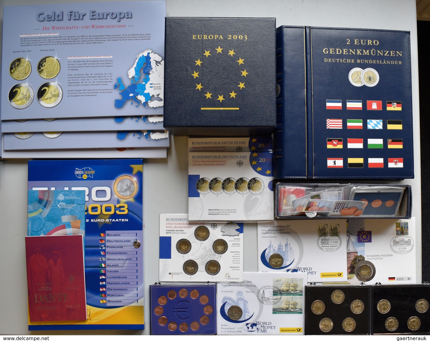Euromünzen: Nette Sammlung An Euromünzen, überwiegend 2 Euros Sowie Sets Mit Medaillen Oder Numisbri - Autres & Non Classés