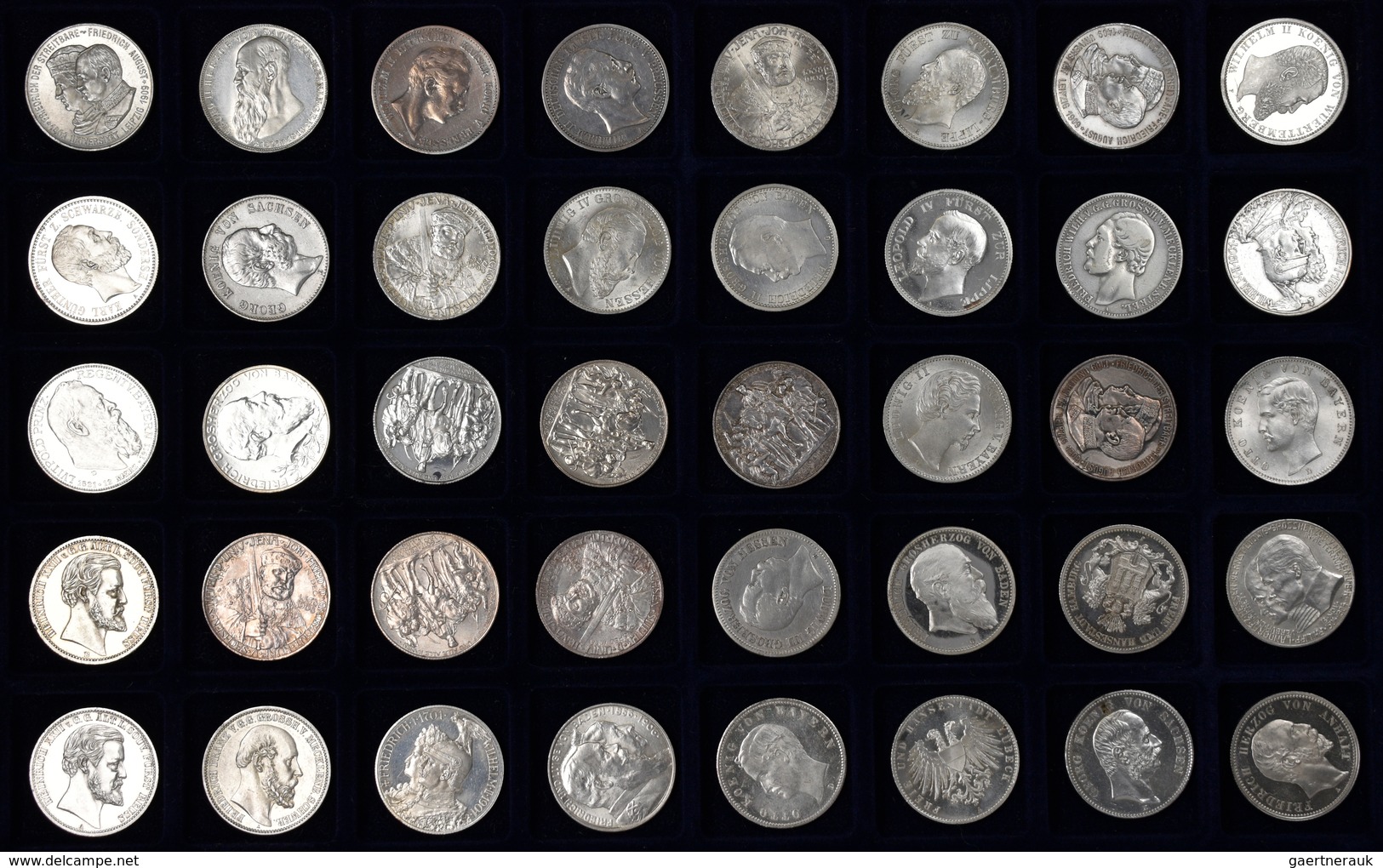 Umlaufmünzen 2 Mark Bis 5 Mark: Eine Auf Zwei Münzkoffer Verteilte Bemerkenswerte Sammlung Von Insge - Taler Et Doppeltaler