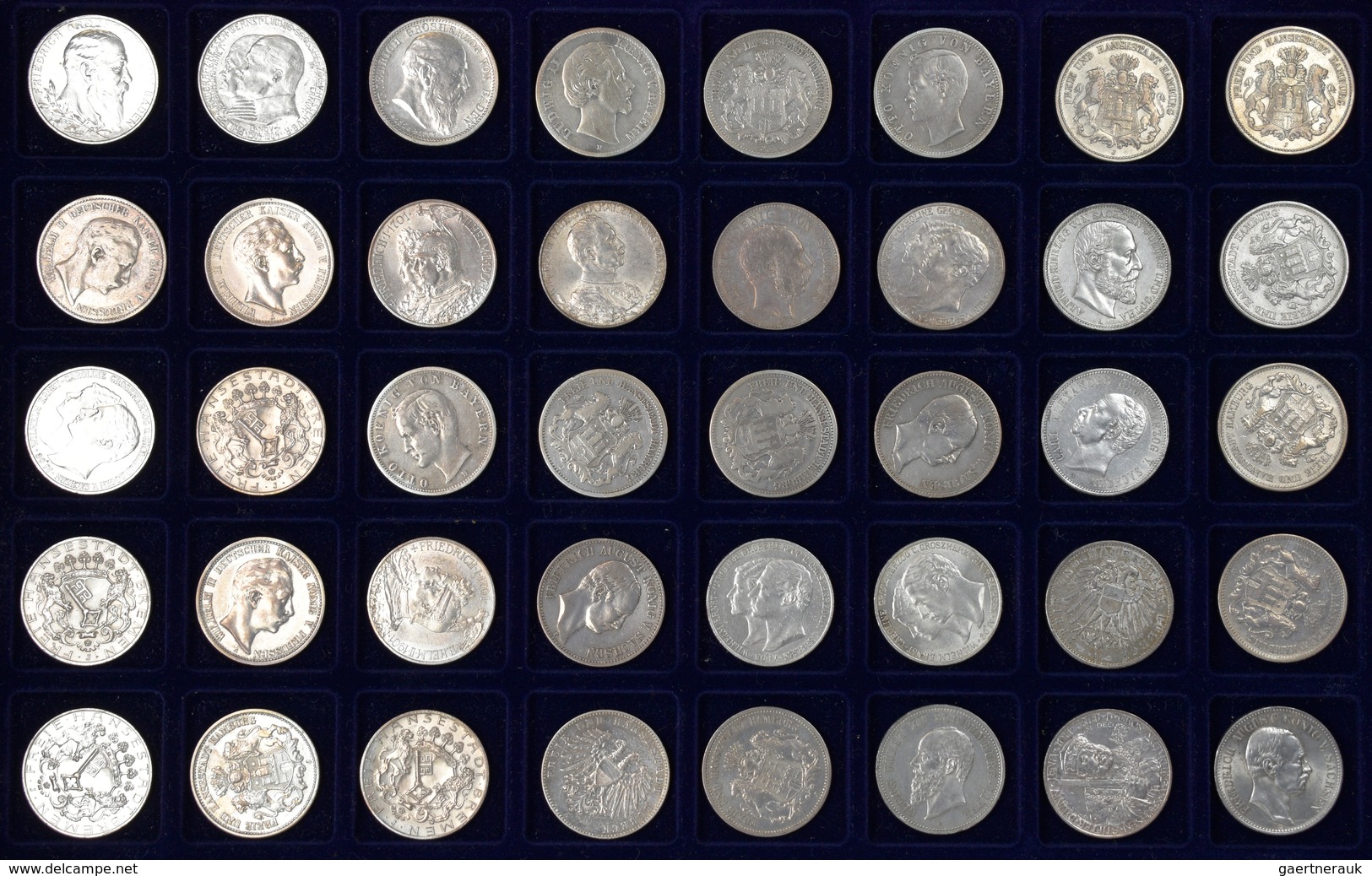 Umlaufmünzen 2 Mark bis 5 Mark: Eine auf zwei Münzkoffer verteilte bemerkenswerte Sammlung von insge