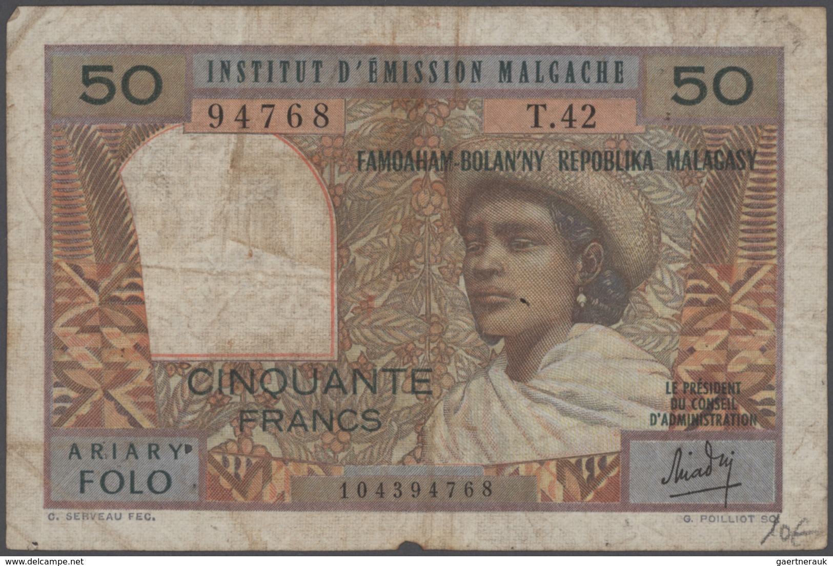 Alle Welt: Collectors album with more than 740 banknotes Ivory Coast, Mali, Madagascar, Malta, Monte