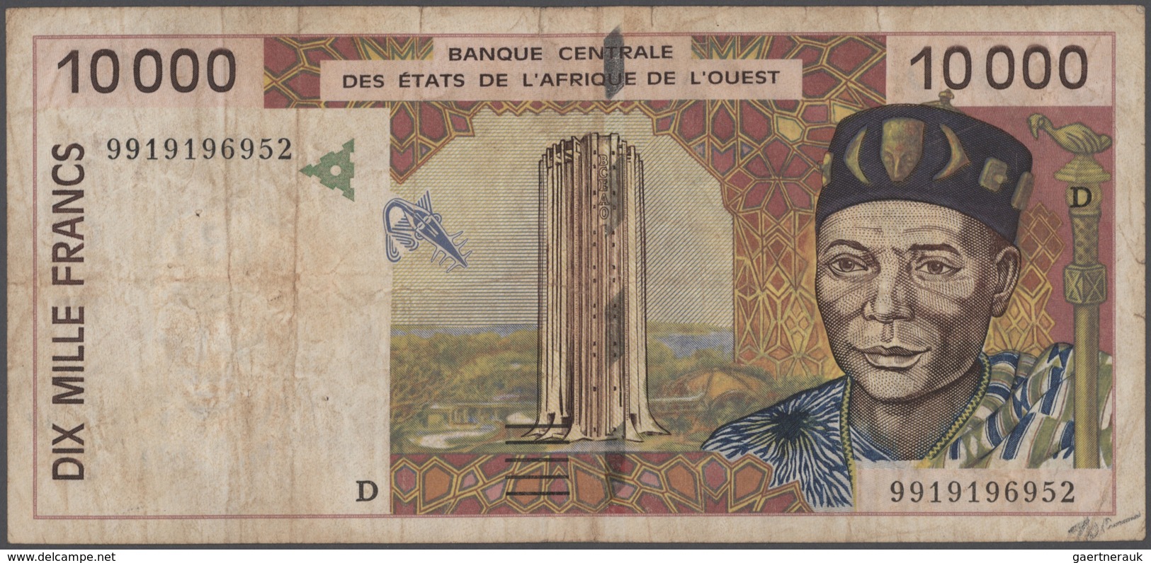 Alle Welt: Collectors album with more than 740 banknotes Ivory Coast, Mali, Madagascar, Malta, Monte