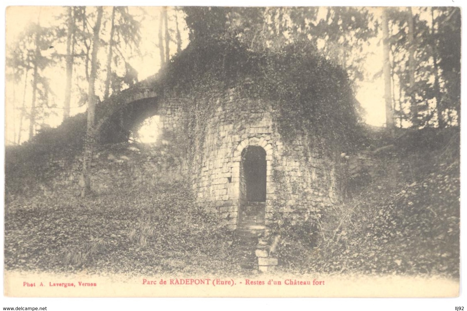 CPA 27 - Parc De RADEPONT (Eure) - Restes D'un Château Fort - Autres & Non Classés
