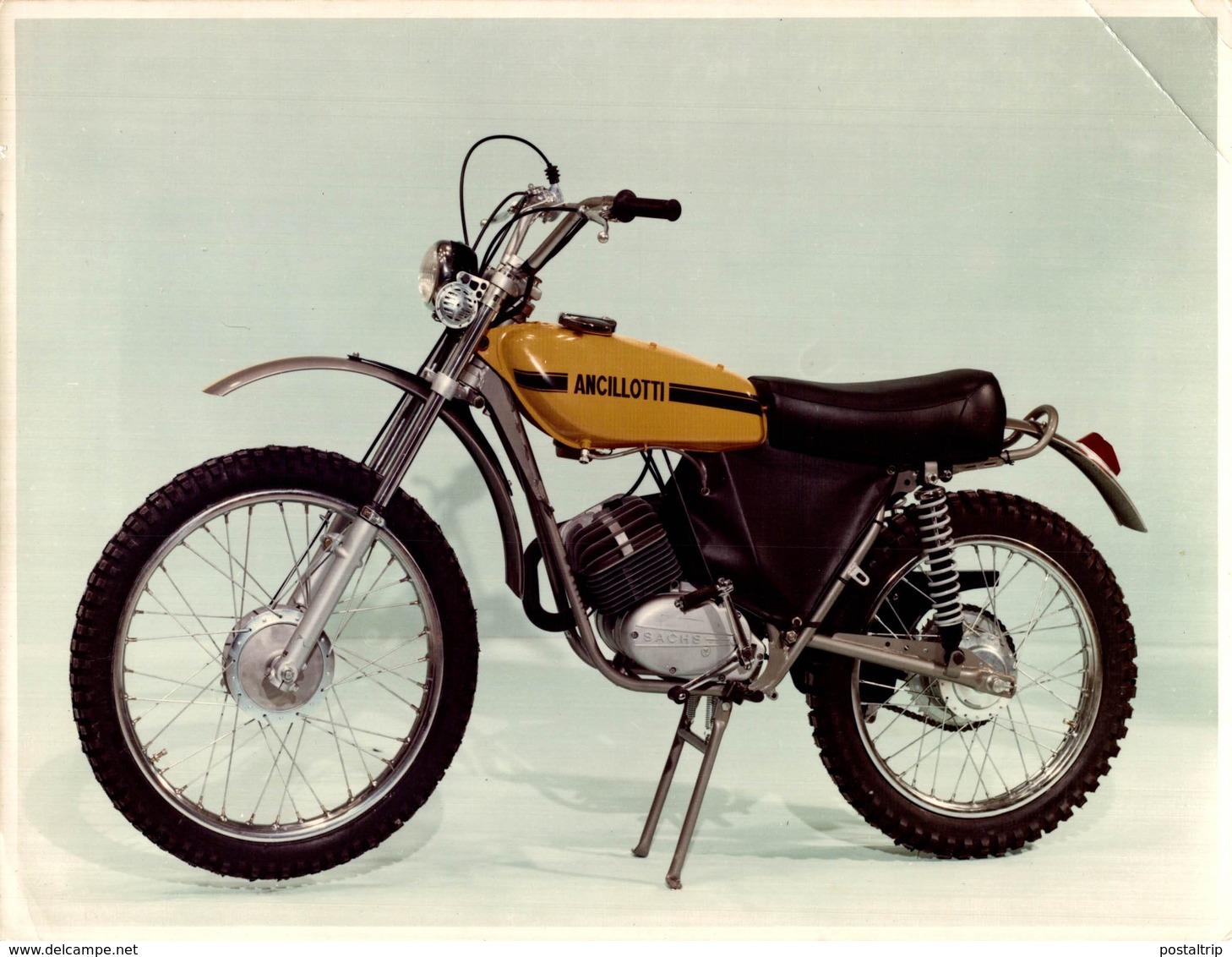 Ancillotti  +-24cm X 17cm  Moto MOTOCROSS MOTORCYCLE Douglas J Jackson Archive Of Motorcycles - Andere & Zonder Classificatie