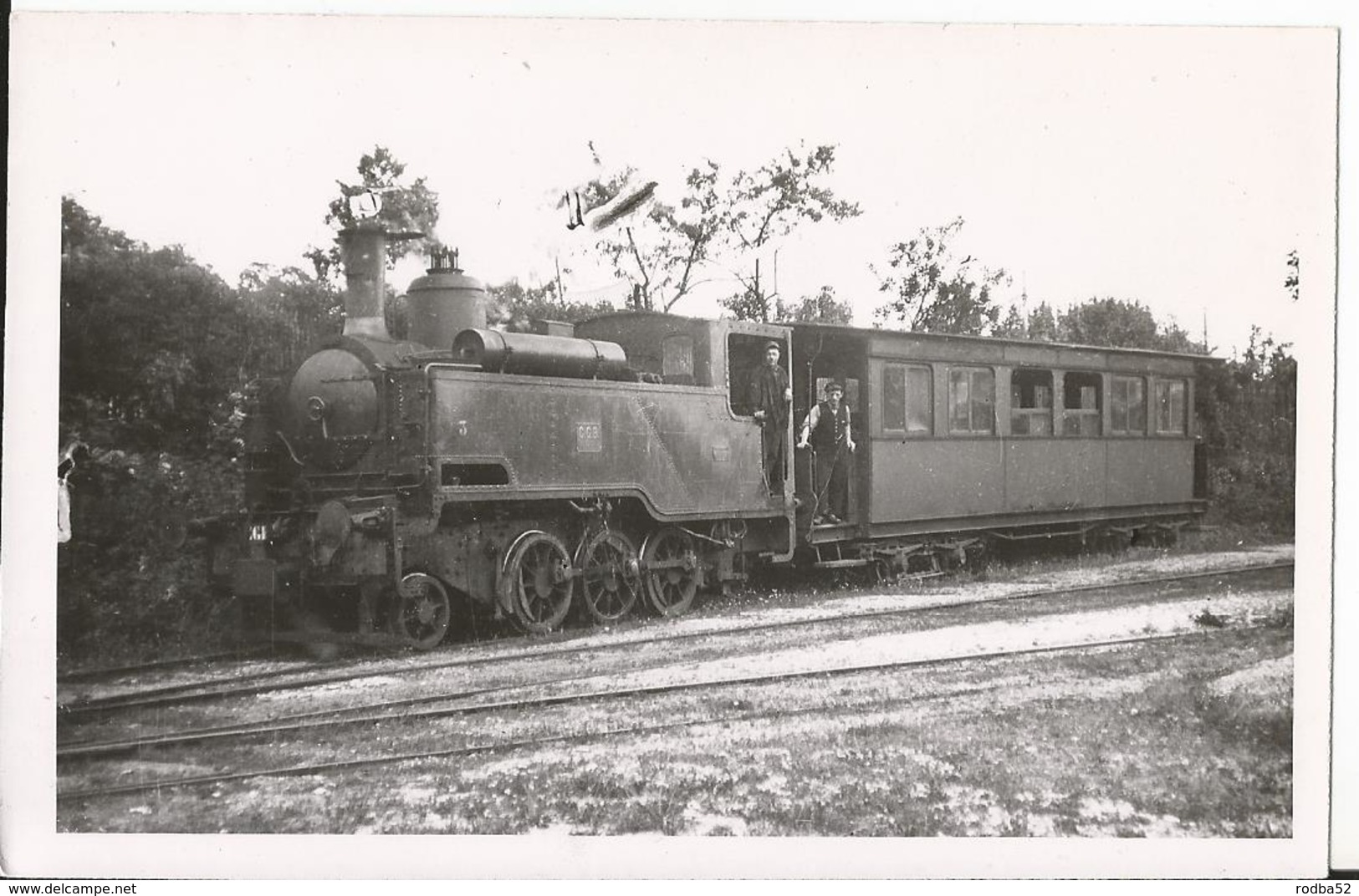 Photo - Chemin De Fer - Locomotive  - Train Grande Banlieue - à Etampes - Trains