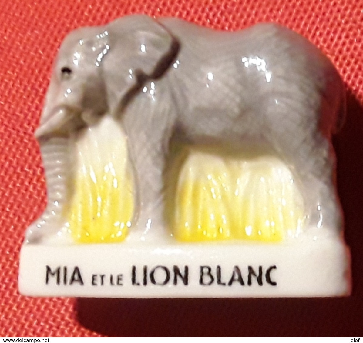 FEVE  ELEPHANT Du Film D'animation MIA ET LE LION BLANC   TB - Animali