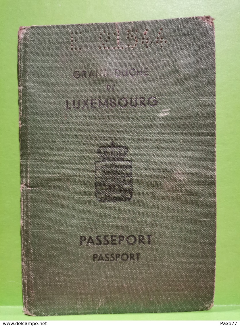 Luxembourg, Passeport 1954. Avec beaucoup Cachés et Timbres