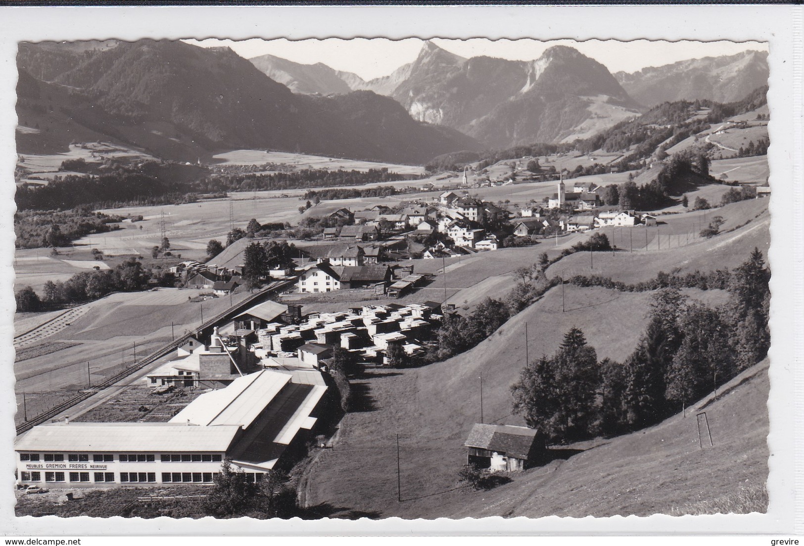 Neirivue, Vue Générale. Fabrique De Meubles Gremion Au Premier Plan. Carte-photo - Neirivue