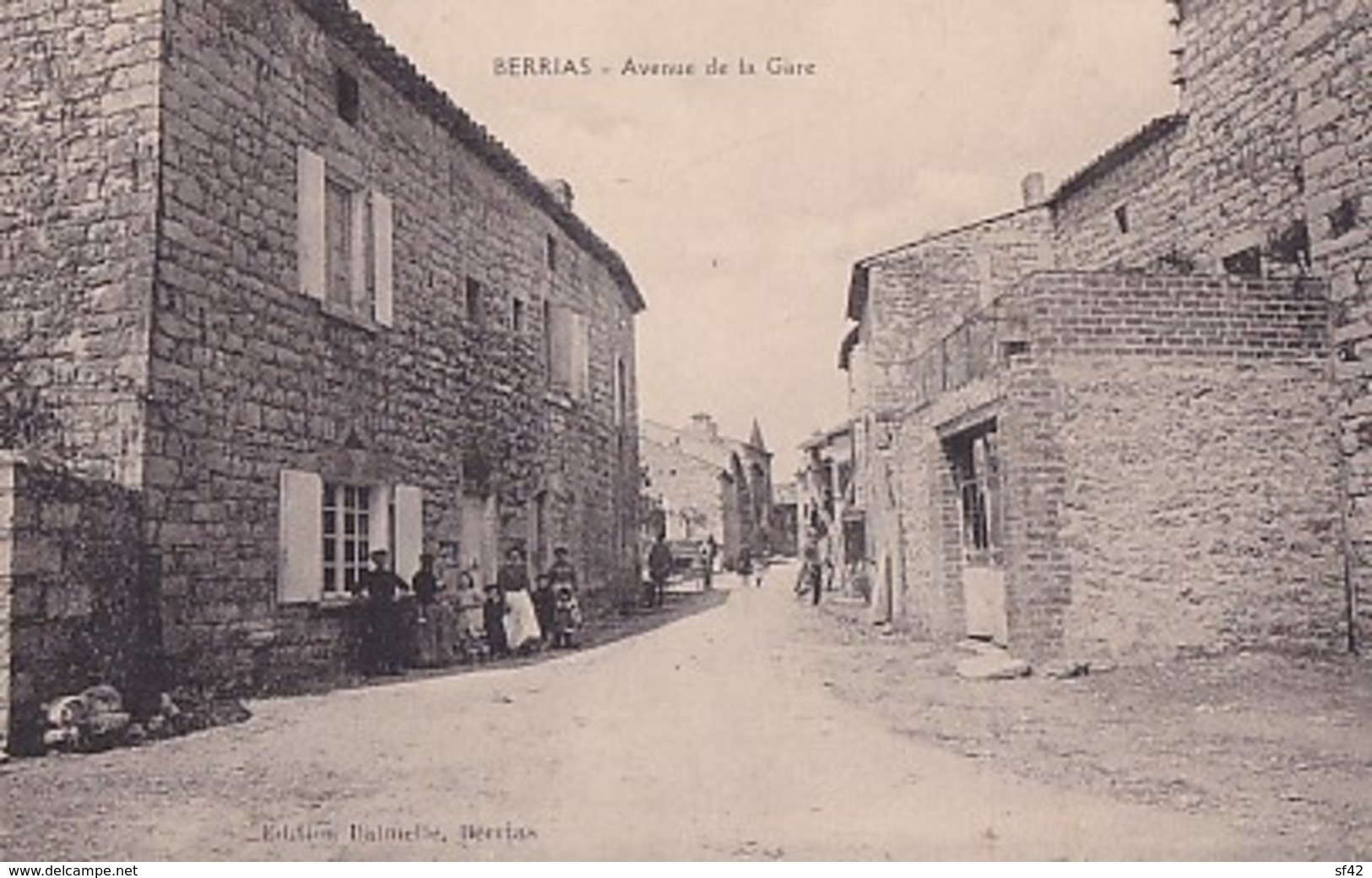 BERRIAS         AVENUE DE LA GARE - Autres & Non Classés