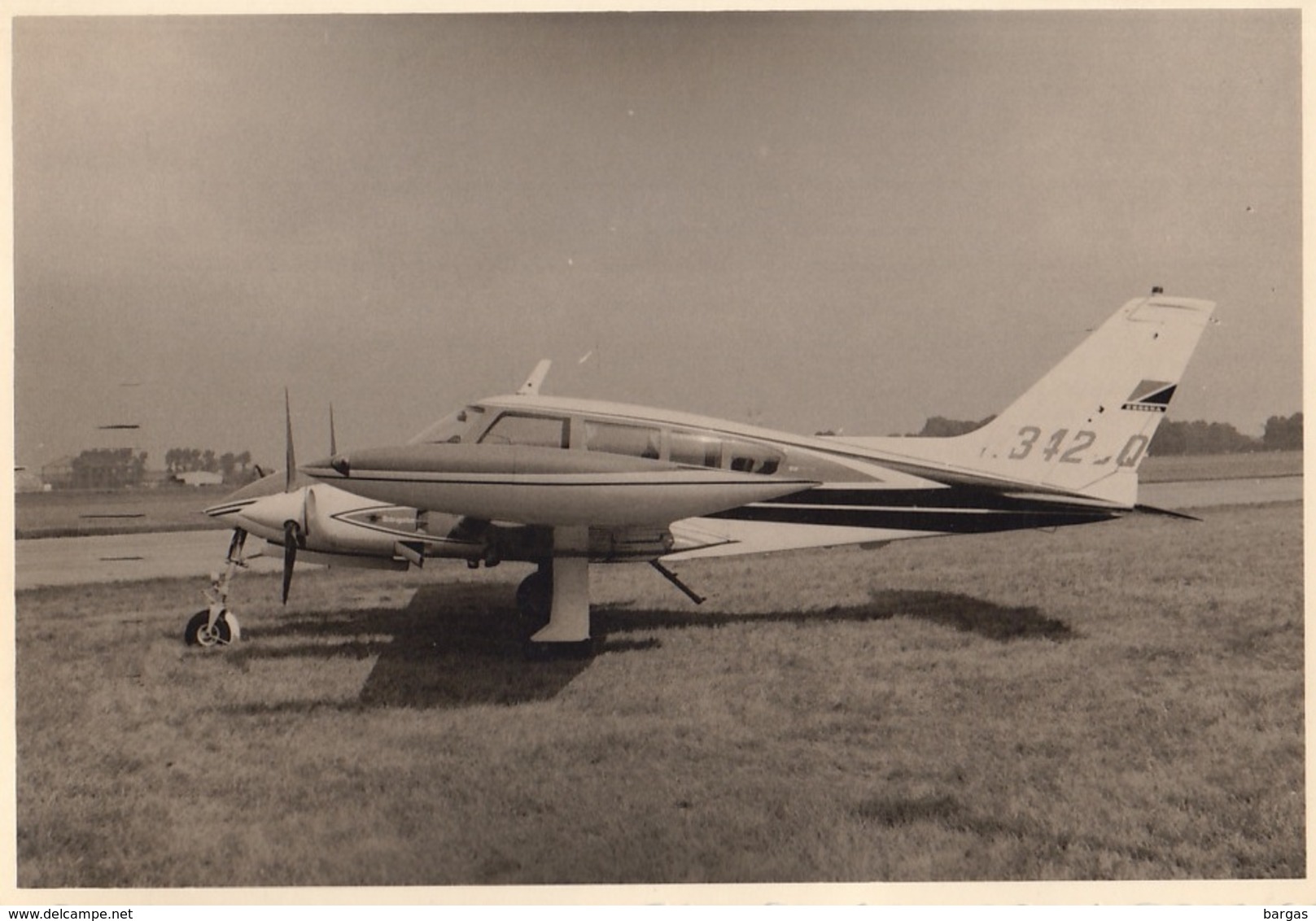 Photo Originale Format CP Avion Aviation Cessna 320 Skynight Gosselies 1967 - Aviation