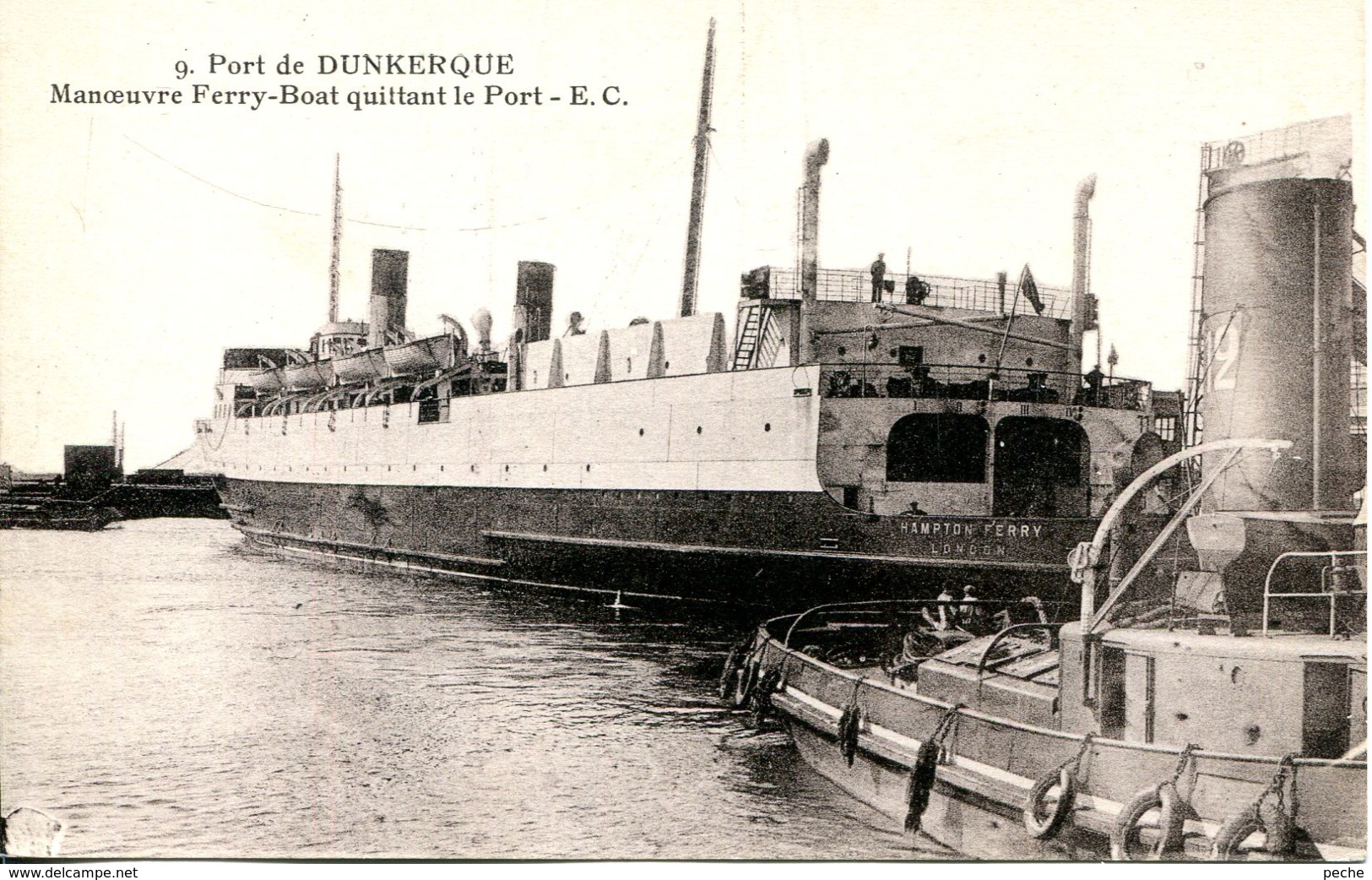 N°1160 T -cpa Dunkerque -ferry Quittant Le Port -remorqueur- - Remorqueurs