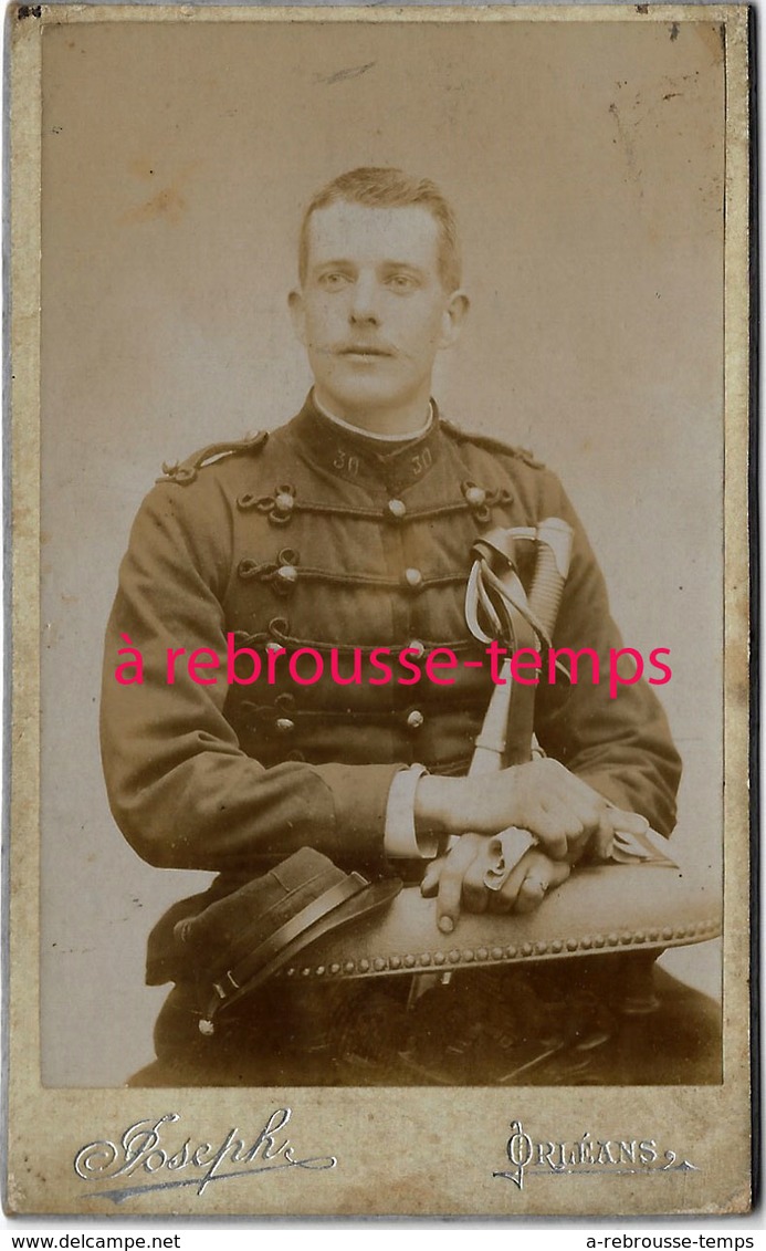 CDV Soldat Du 30e R-photographie Joseph à Orléans-dessin Du Salon De Pose Au Dos - Guerra, Militares