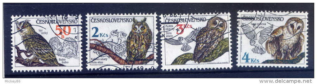 Hiboux Et Chouettes---TCHECOSLOVAQUIE---4 Timbres --Bubo Bubo--Asio Otus--Strix Aluco-- Tyto Alba-- - Owls