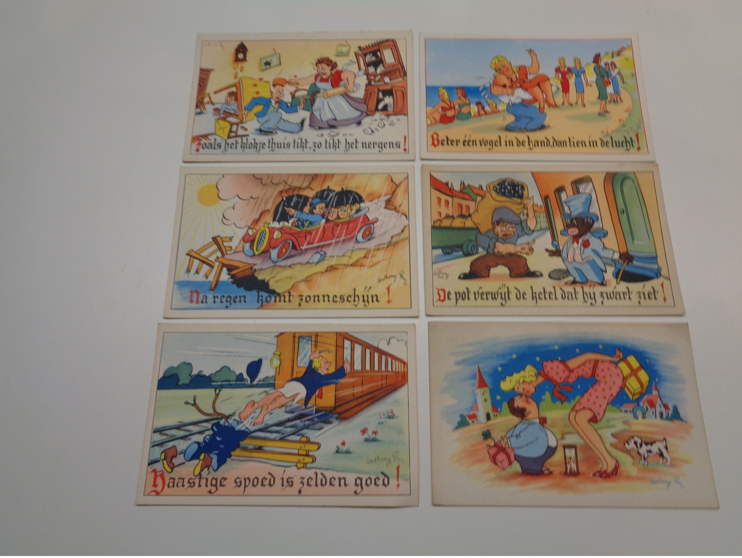 Beau lot de 60 cartes postales de fantaisie CPSM  grand format     Mooi lot van 60 postkaarten fantasie  groot formaat