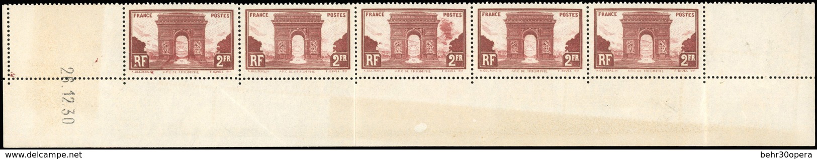 ** N°258 - 2F. Arc De Triomphe. Bande De 5. Bas De Feuille Dont Coin Daté 26.12.30. SUP. - Andere & Zonder Classificatie