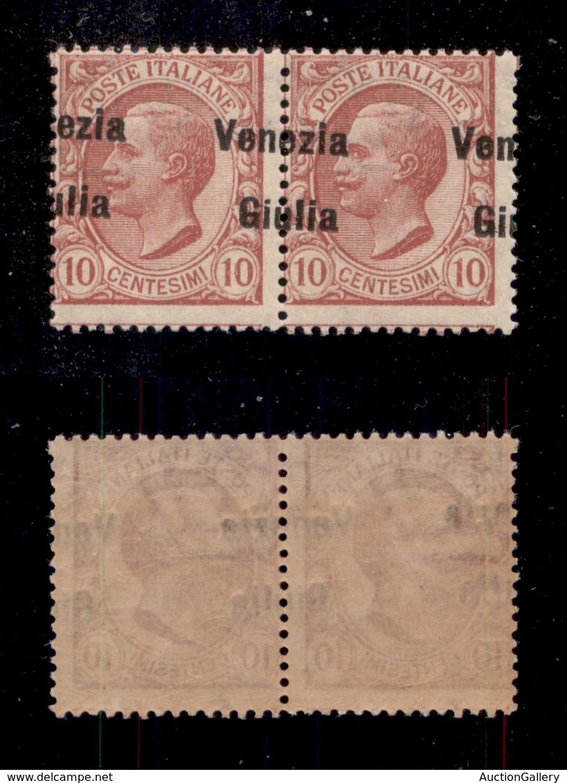 OCCUPAZIONI I GUERRA MONDIALE - VENEZIA GIULIA - 1918 - 10 Cent (22cb) - Coppia Orizzontale Con Soprastampe Oblique - Go - Autres & Non Classés