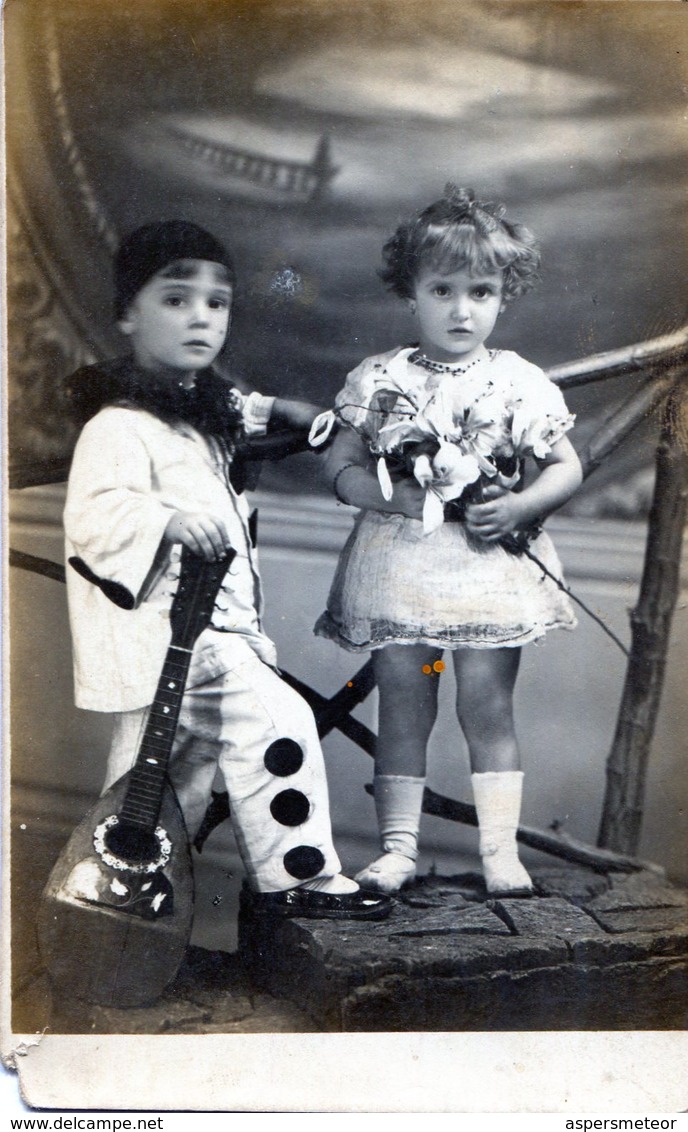 FOTOGRAFIA DE DOS NIÑOS DISFRAZADOS. COSTUME. CHILDREN. CARTA POSTAL. CIRCA 1920. - NTVG. - Fotografía