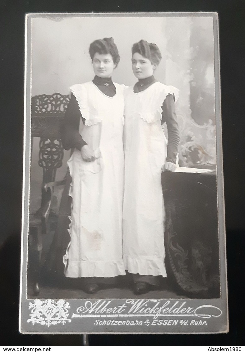 CDV CURIEUSE SOEURS SIAMOISES OU PHOTO MONTAGE SIAMESE SISTERS WICKFELDER ESSEN GERMANY FOTO SIAMESISCHE ZWILLINGE - Oud (voor 1900)