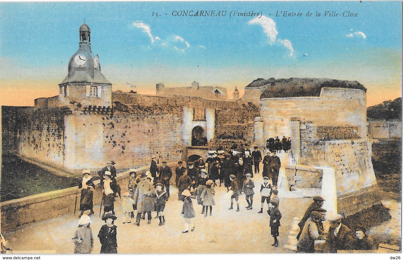 Concarneau (Finistère) L'Entrée De La Ville Close - Edition J. Nozais - Carte Colorisée N° 15 Non Circulée - Concarneau