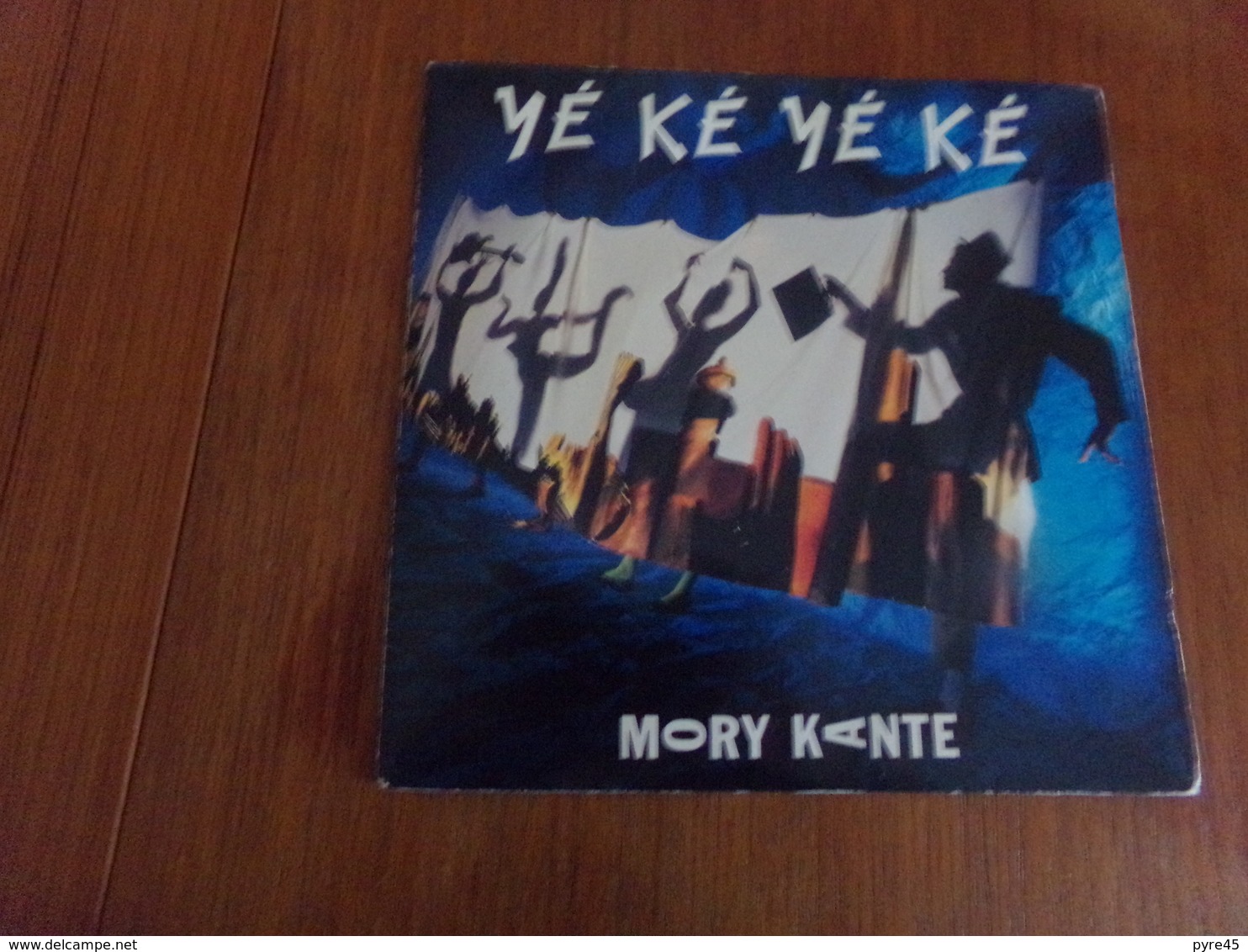 45 T Mory Kante " Yé Ké Yé Ké, Akwaba Beach " - Musiques Du Monde