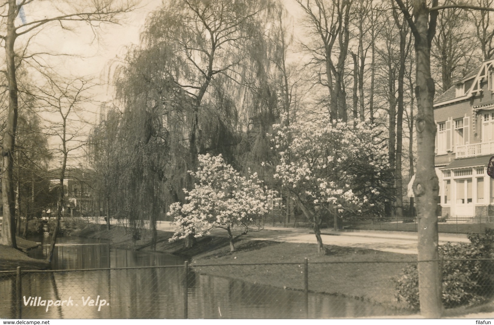 Nederland - 1933 - 5 Cent Kinderzegel NVPH 249 Op Ansicht Van Velp (Gld) Naar Hoorn - Villapark Velp - Briefe U. Dokumente