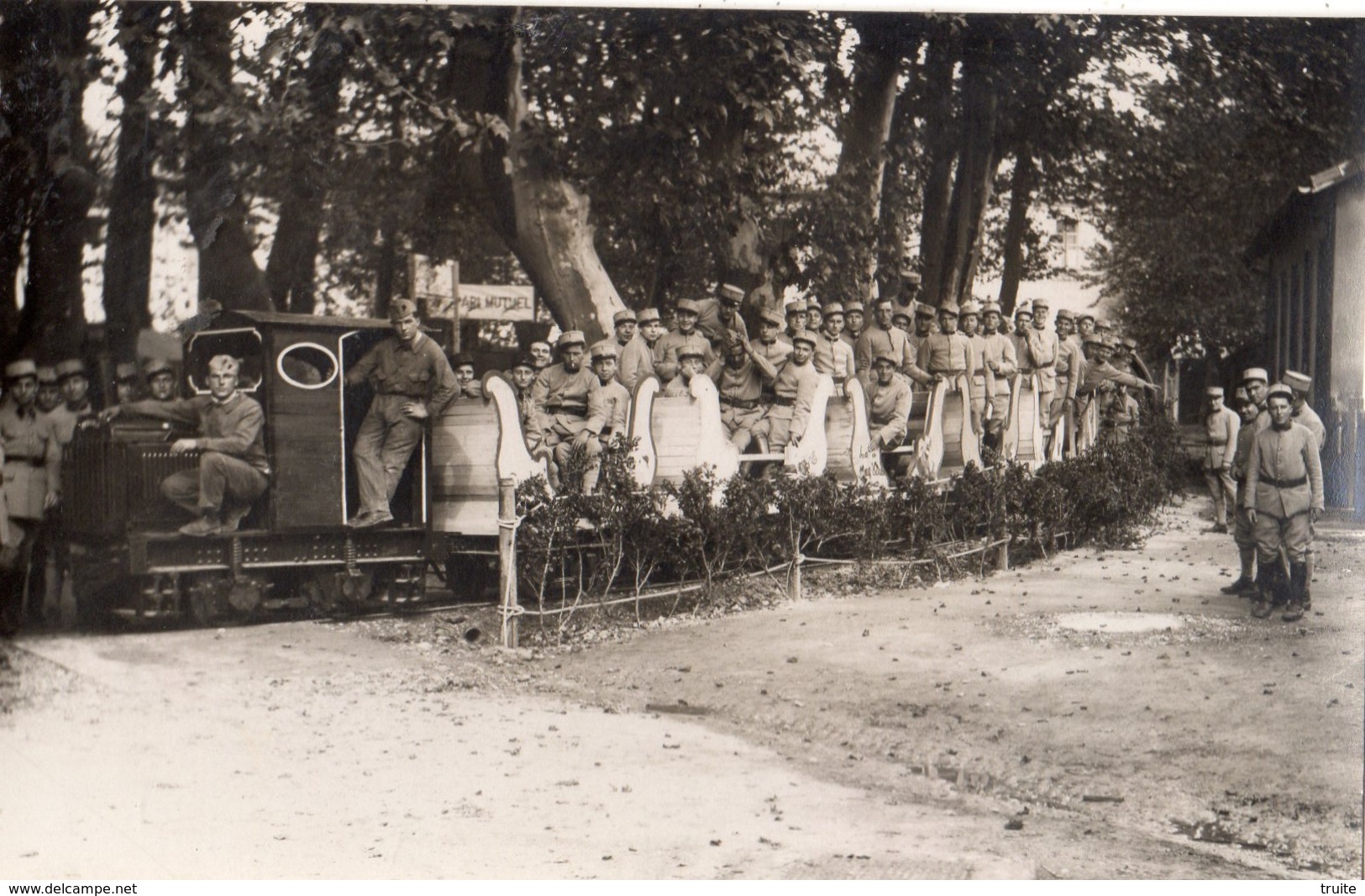 AVIGNON 7 EME REGIMENT DU GENIE PENDANT LES FETES 1934 1935 "PETIT TRAIN  " - Avignon