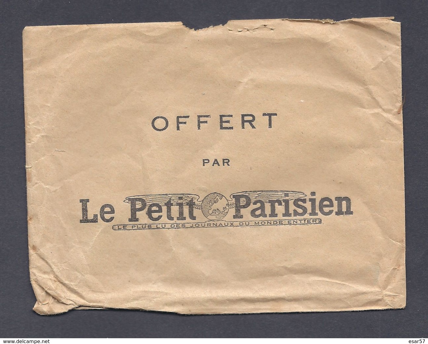 L ARME DE POING Du 3 ème Millénaire ......   Le PETIT PARISIEN , Le Plus Fort Tirage Des Journeaux Du Monde Entier - Publicités