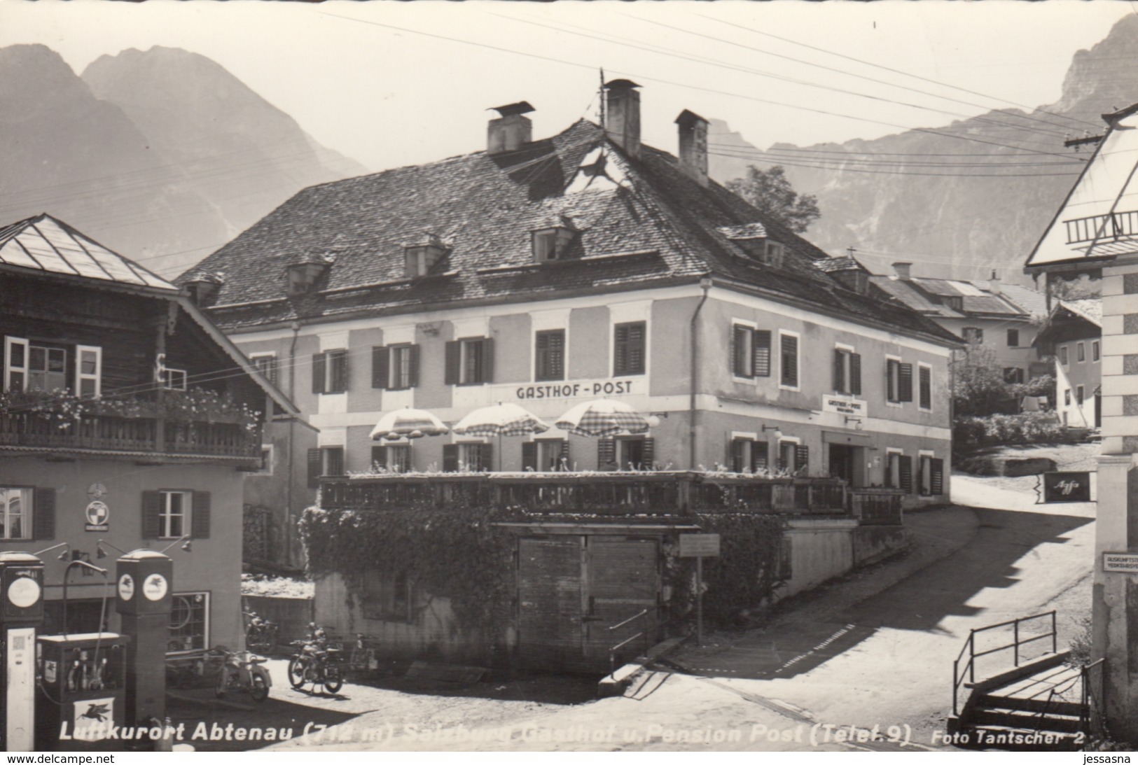 AK  - Salzburg - Abtenau Ortsansicht Hotel Post Mit Alter MOBIL Tankstelle B. Puch Werkstätte - Abtenau