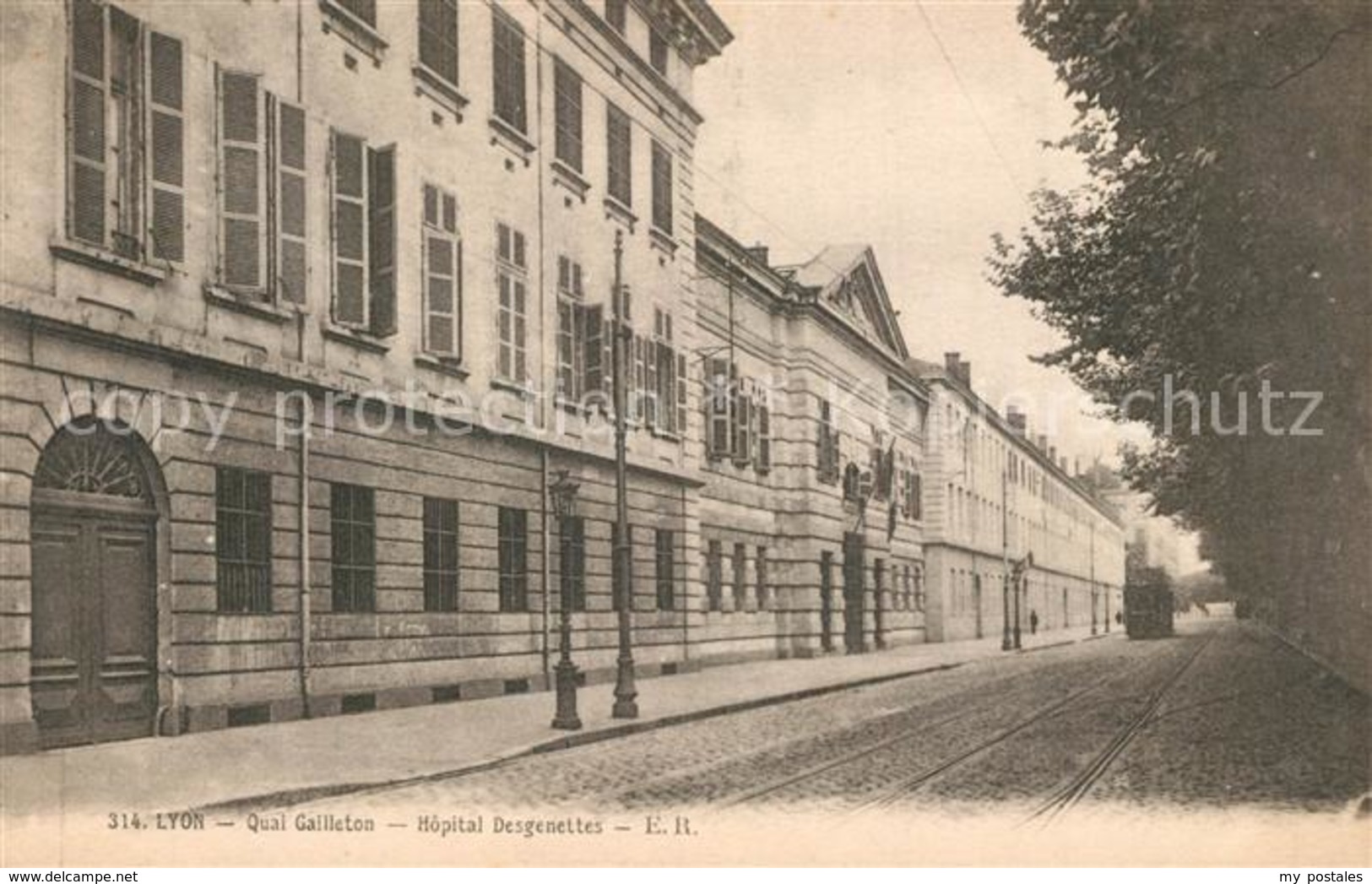 13525460 Lyon_France Quai Gailleton Hôpital Desgenettes Lyon France - Autres & Non Classés