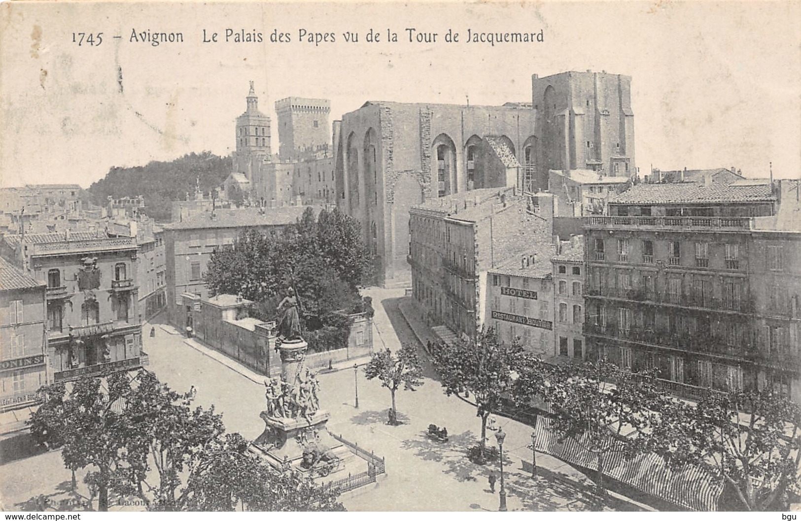 Avignon (84) - Le Palais Des Papes Vu De La Tour De Jacquemard - Avignon