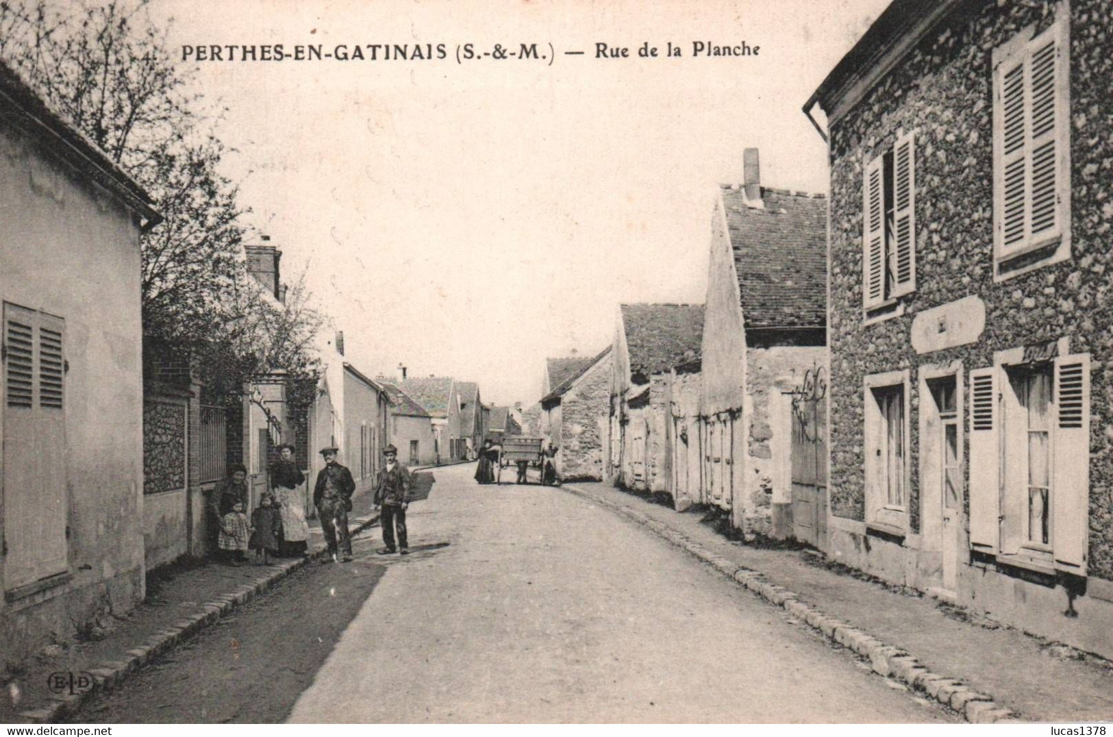 77 / PERTHES EN GATINAIS / RUE DE LA PLANCHE/ TRES JOLIE CARTE - Perthes