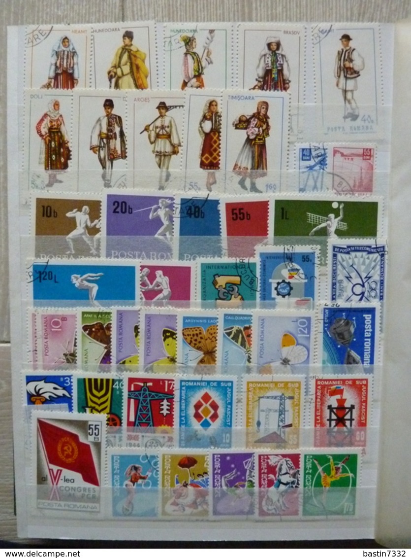World,Motief/Motiv/Thematics/Topics/East-Europe in 5 stockbooks+approx. 550 grams off paper stamps!