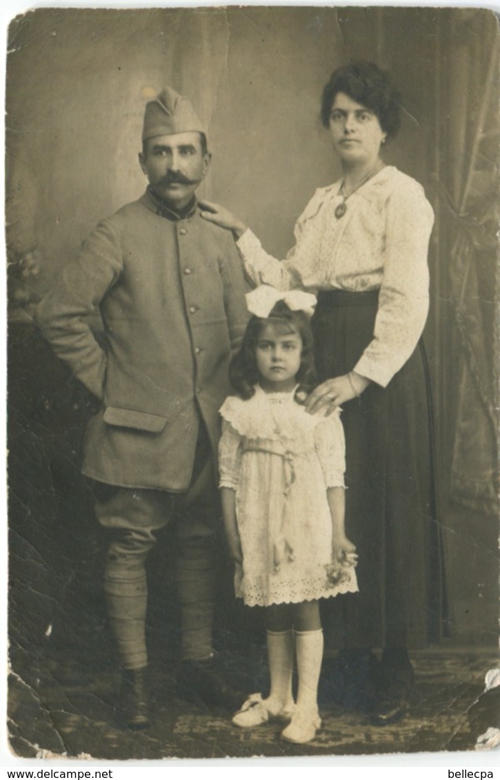 Carte Photo Militaire Avec Sa Famille - Personnages