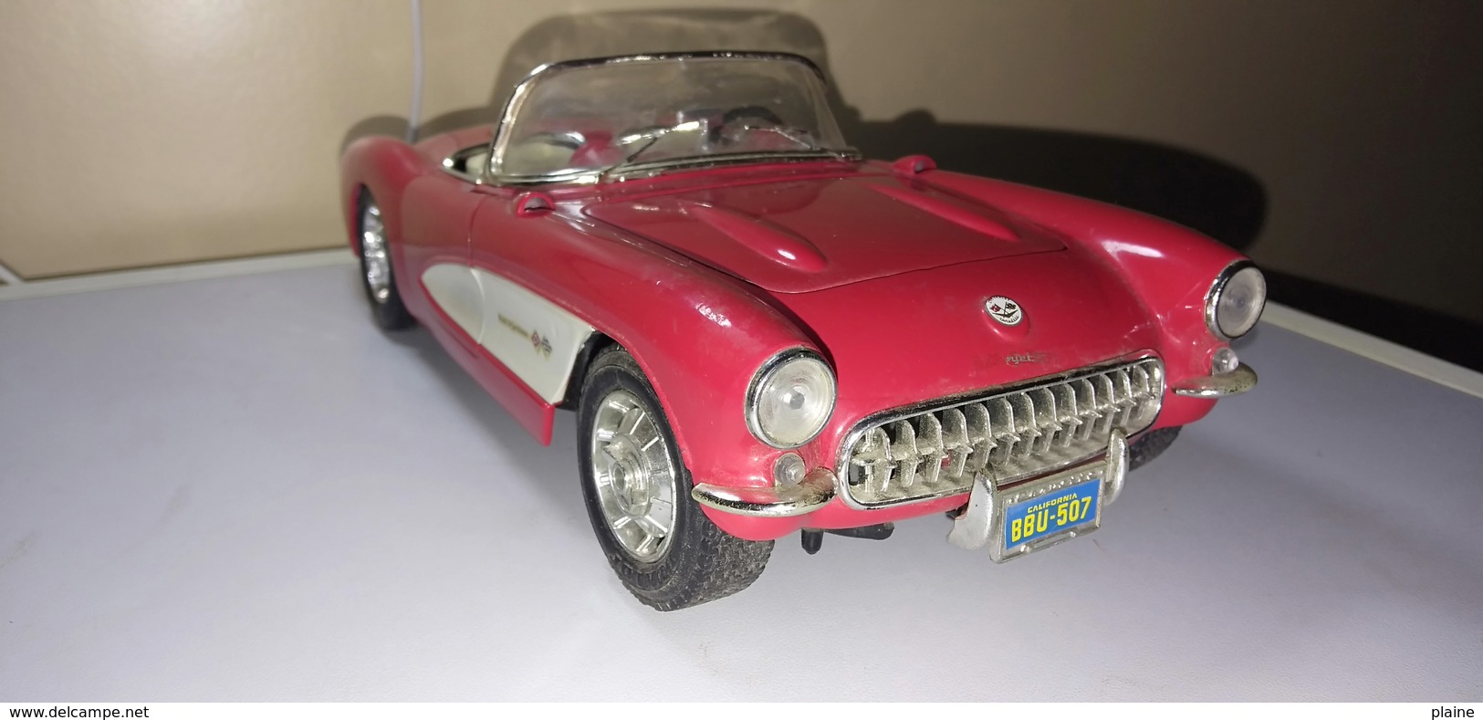 CHEVROLET CORVETTE 1957- SCALA 1/18-MADE IN ITALY